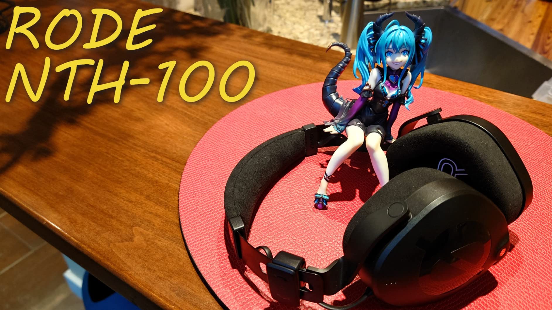 RODE NTH-100 Professional Over-ear Headphones For Content Creation, Music Production, Mixing and Audio Editing, Podcasting, Location Recording,Black customer photo 1