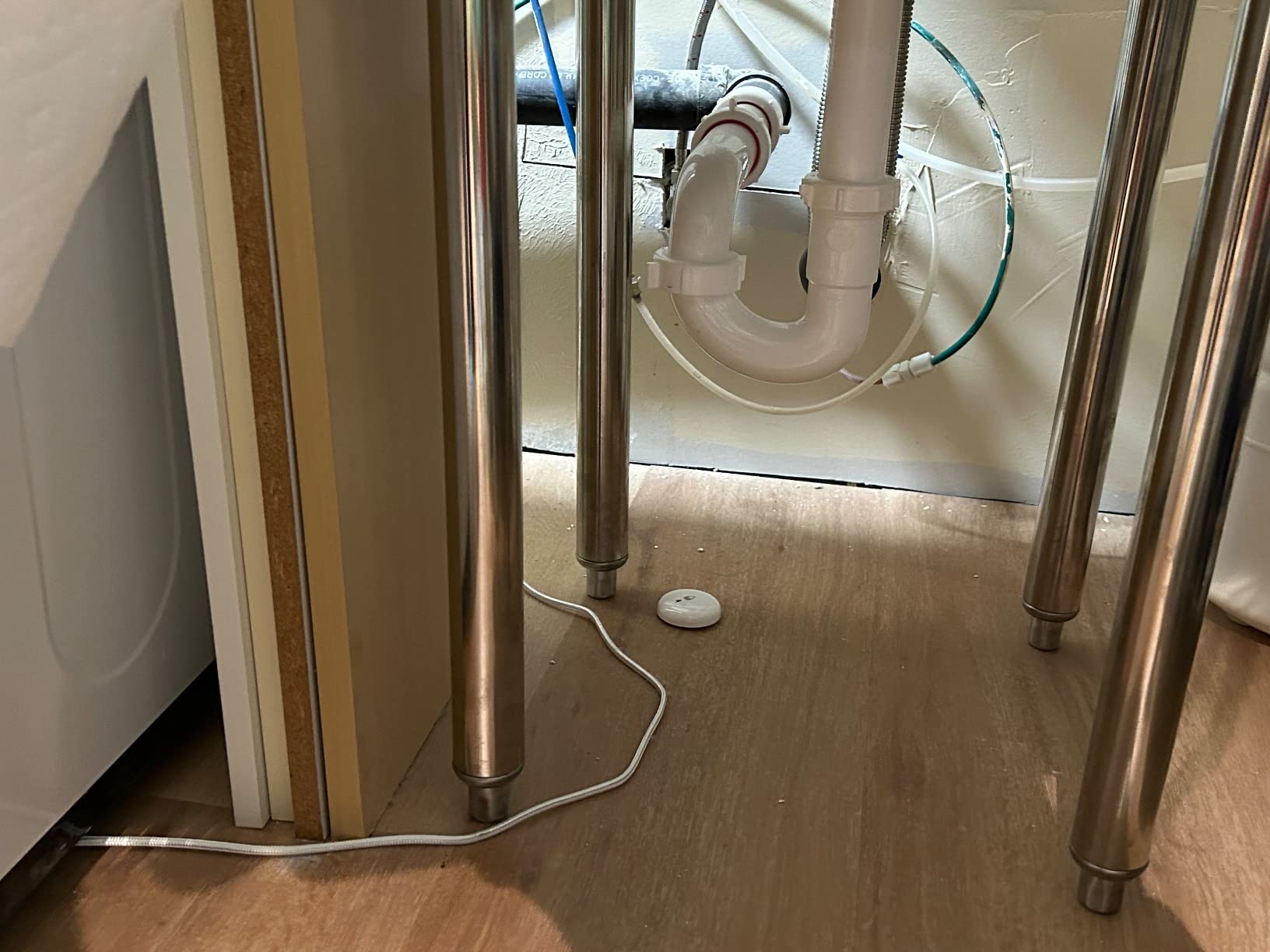 Eve Water Guard - Smart Home Water Leak Detector, 6.5 ft Sensing Cable, 100 dB Siren, (Apple HomeKit), App Notifications, Bluetooth, Thread customer photo 2