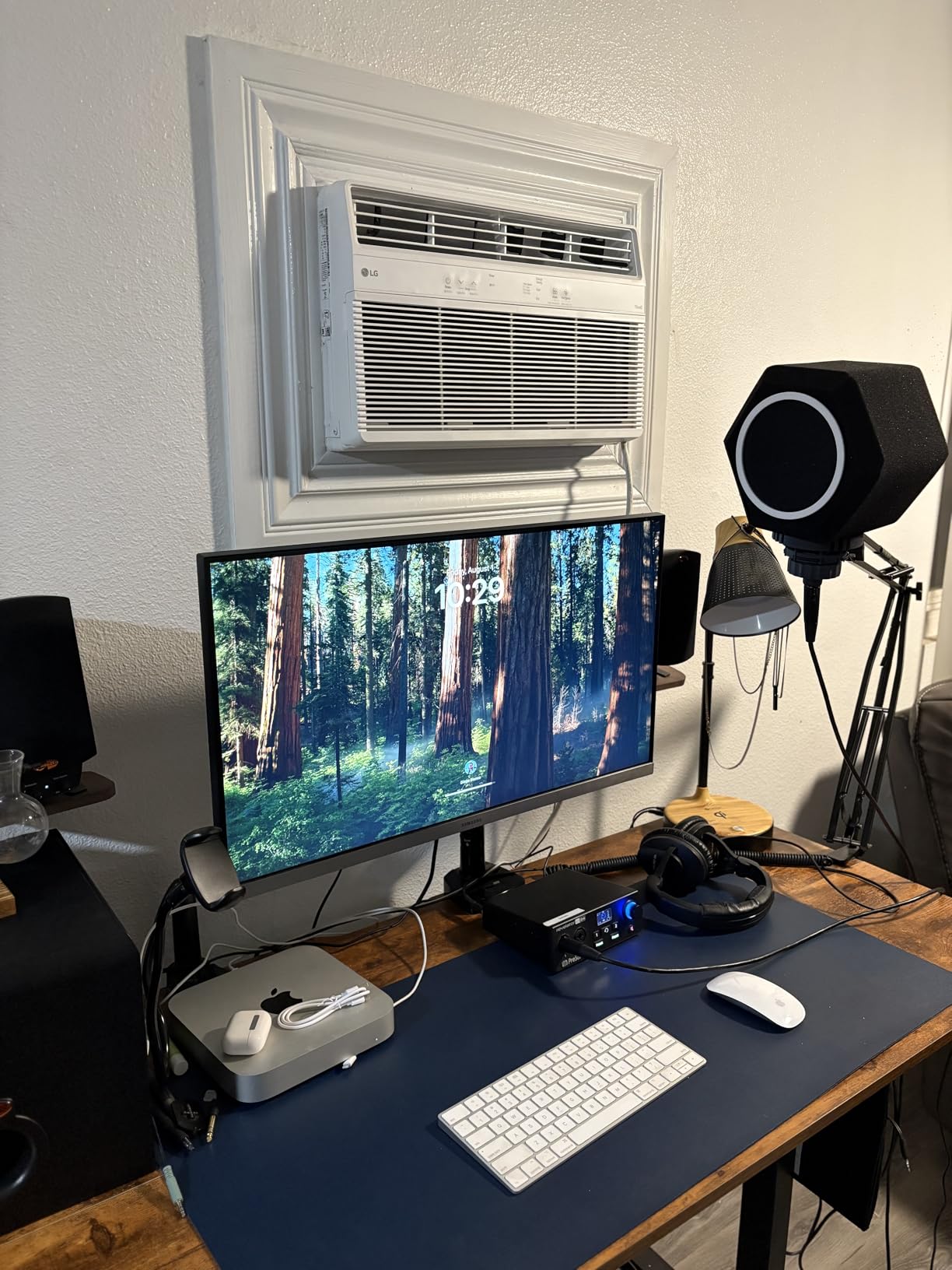 Microphone Wind Shield Pop Filter Microphone Isolation Ball, Acoustic Filter for Record Studios Mic, Sound-Absorbing Foam Five-sided Seal Design to Effectively Reduces Noise and Reflections customer photo 2