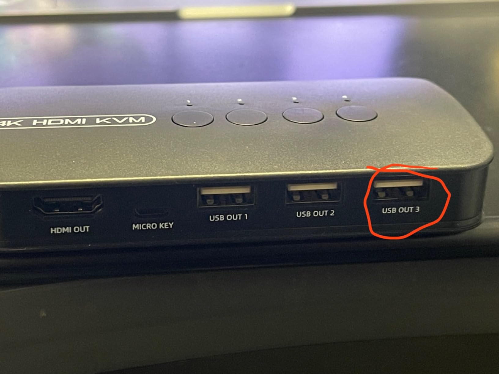 KVM Switch VGA 4 Port - VGA KVM Switch for 4 Computers Share 1 Monitor & 3 USB 2.0 Devices,Keyboard Mouse Scanner Printer,U Disk, Driver-Free for All OS,4 KVM Cables 1 Desktop Controller Included customer photo 2