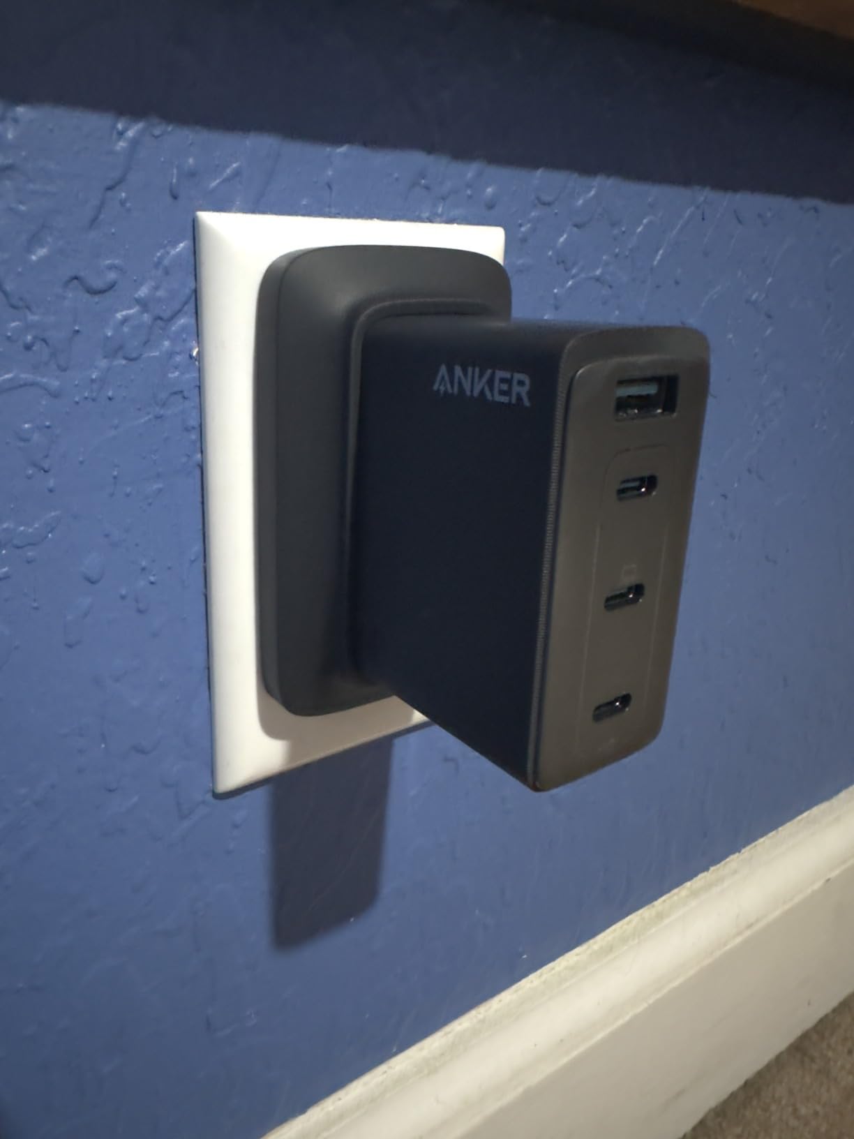 Anker 150W Max USB C Charger Block, 4-Port Compact Foldable GaN Charger for MacBook, iPhone 17/16 and More Series, Dell and More customer photo 2