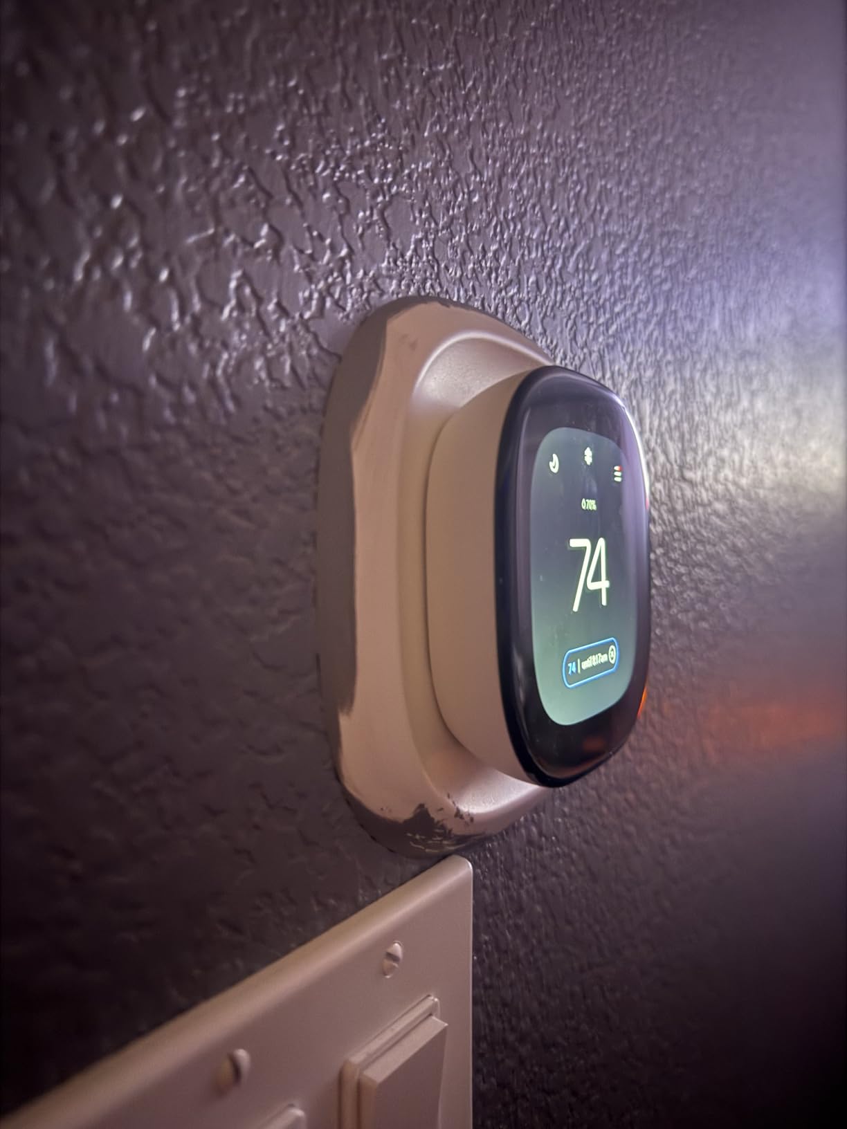 ecobee Smart Thermostat Enhanced, Programmable Wifi Thermostat - Works with Siri, Alexa, Google Assistant - Energy Star Certified customer photo 2