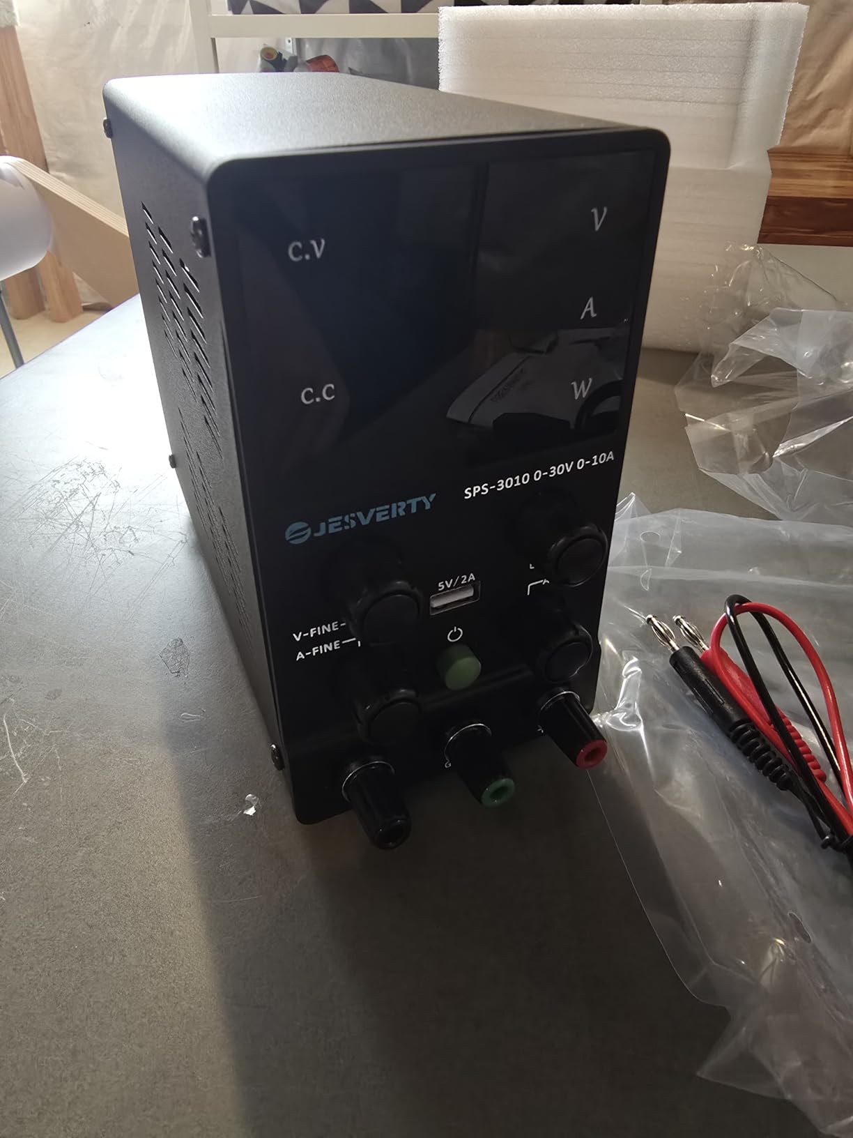 DC Power Supply Variable, 0-30V 0-10A Adjustable Switching DC Regulated Bench Power Supply with High Precision 4-Digit LED Display, 5V/2A USB Port, Coarse and Fine Adjustment SPS-3010 customer photo 2