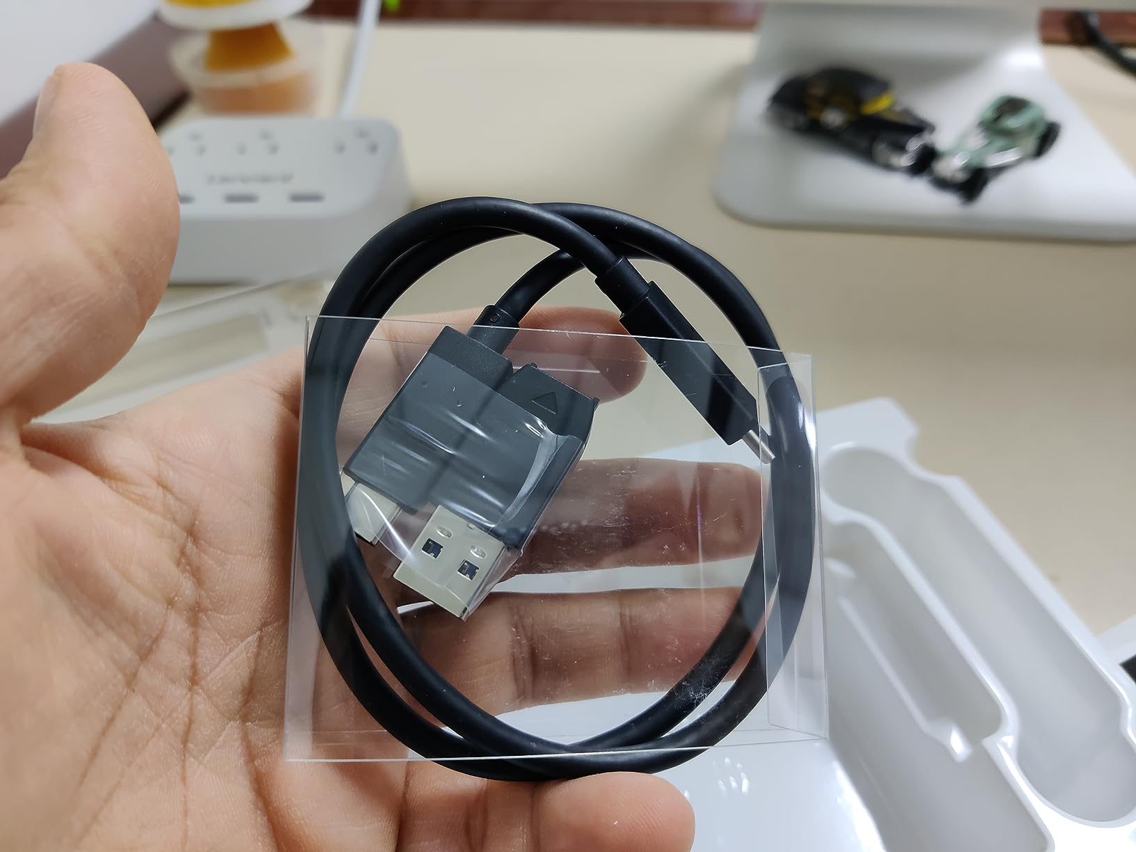 Western Digital 1TB P40 Game Drive SSD - Up to 2,000MB/s, RGB Lighting, Portable External Solid State Drive , Compatible with Playstation, Xbox, PC, & Mac - WDBAWY0010BBK-WESN customer photo 2