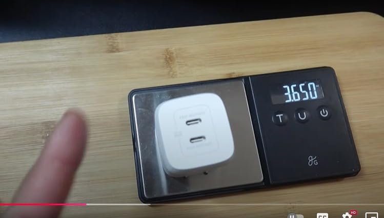 65W Dual USB C Charger Block, Super Fast Charging PD3.0 w/ GaN Technology - Samsung Galaxy S25, Apple iPhone 17, Air, Pro, Pro Max, iPad, MacBook, AirPods, Nintendo Switch 2 & More - White customer photo 2