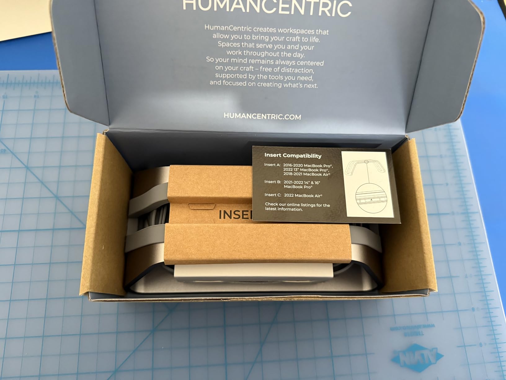 HumanCentric Vertical Laptop Stand Compatible with MacBook Pro and MacBook Air, Holder for Personal Computer Desk Stand, Aluminium, Exchangeable Inserts to Fit Different Device Models, Black customer photo 2