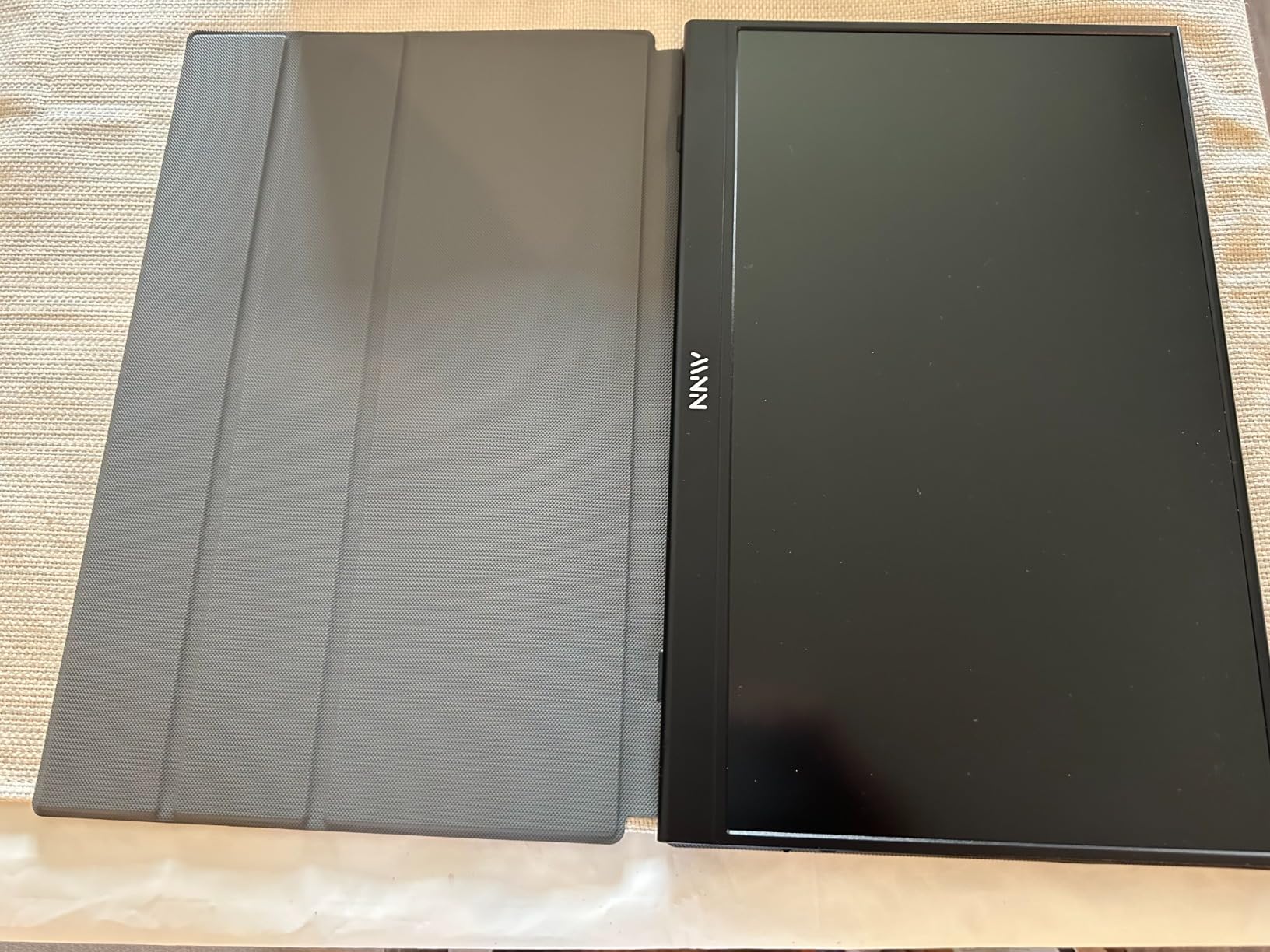 MNN Portable Monitor 15.6inch FHD 1080P USB C HDMI Gaming Ultra-Slim IPS Display w/Smart Cover & Speakers,HDR Plug&Play, External Monitor for Laptop PC Phone Mac (15.6'' 1080P) customer photo 2