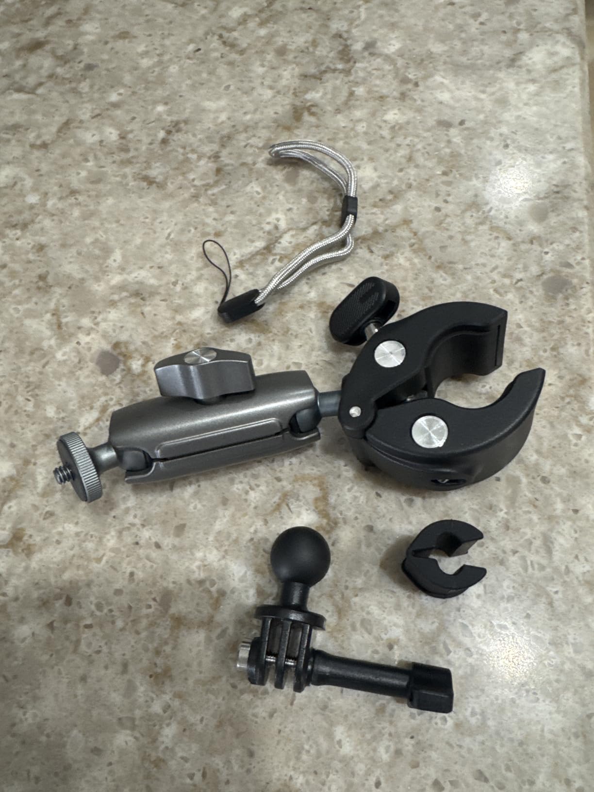 TELESIN Super Clamp Camera Mount with 360° Dual Ball Head, Bike/Bicycle/Motorcycle Handlebar Mount for DJI Osmo Action 6/Osmo Action 5 Pro/Osmo Nano/Action 4 3/Hero 13 12 11 10 9 8 7/Insta 360 X4 X5 customer photo 1