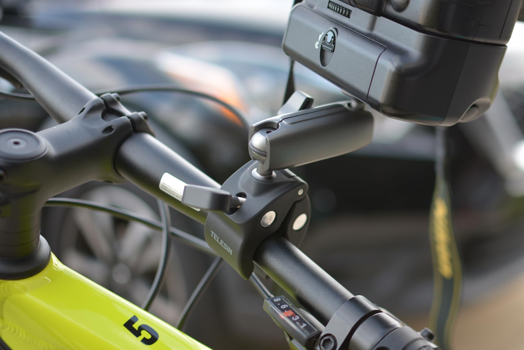 TELESIN Super Clamp Camera Mount with 360° Dual Ball Head, Bike/Bicycle/Motorcycle Handlebar Mount for DJI Osmo Action 6/Osmo Action 5 Pro/Osmo Nano/Action 4 3/Hero 13 12 11 10 9 8 7/Insta 360 X4 X5 customer photo 2