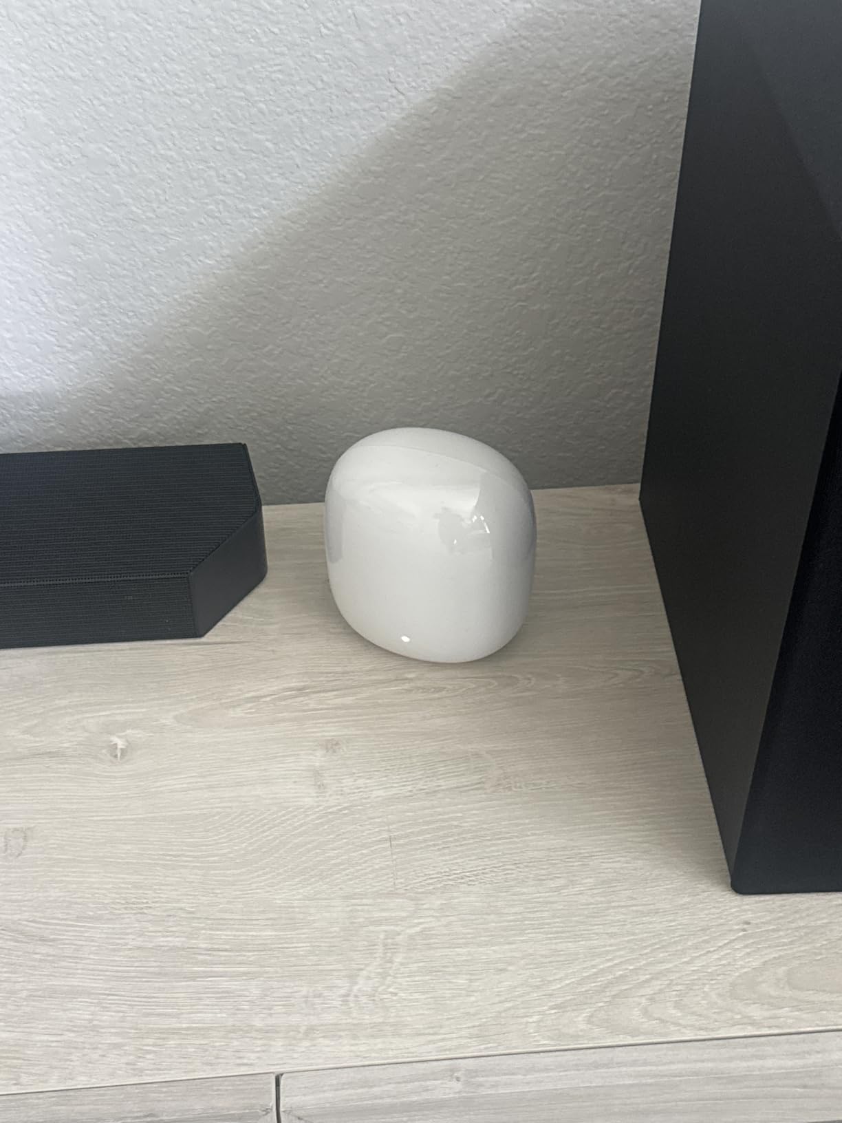 Google Nest WiFi Pro - Wi-Fi 6E - Reliable Home Wi-Fi System with Fast Speed and Whole Home Coverage - Mesh Router - 3 Pack - Snow customer photo 1