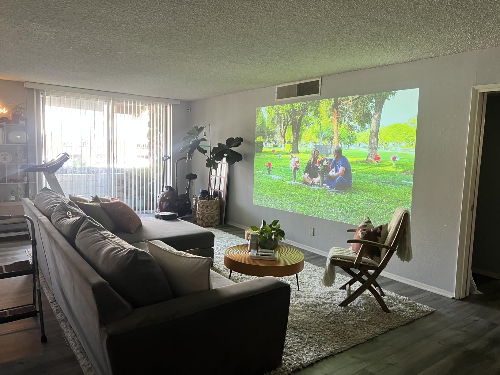 Epson EpiqVision Flex CO-W01 Portable Projector 3-Chip 3LCD, Widescreen, 3000 Lumens Color/White Brightness, 5 W Speaker customer photo 1