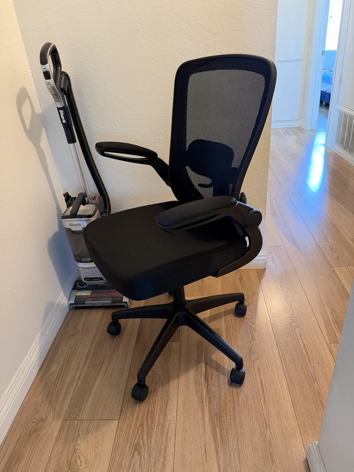 FelixKing Office Chair, Ergonomic Desk Chair Breathable Mesh Chairs Adjustable High Back Lumbar Support Flip-up Armrests, Executive Rolling Swivel Comfy Computer Chairs Home Office Black customer photo 2