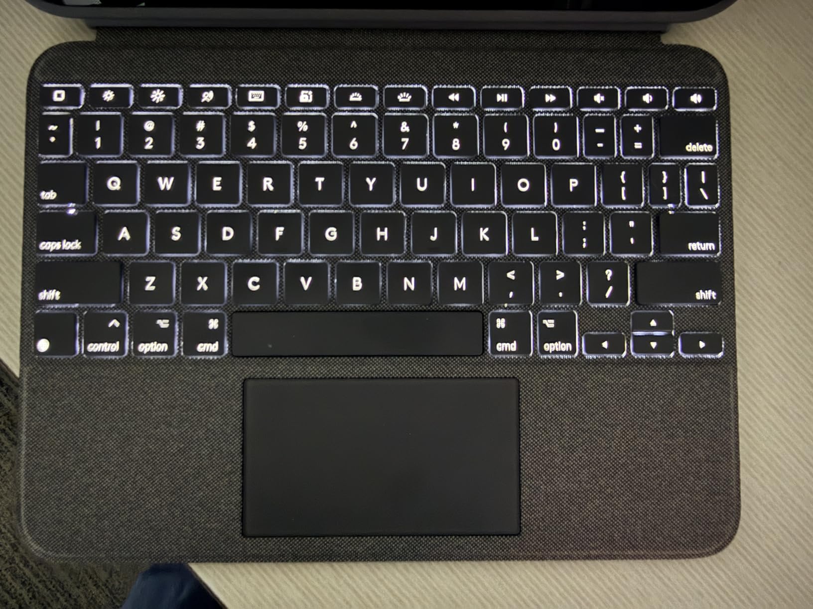 Logitech Combo Touch, Detachable iPad Keyboard Case (10th gen and A16) with Large Precision Trackpad, Full-Size Backlit Keyboard, and Smart Connector Technology - Oxford Gray customer photo 2