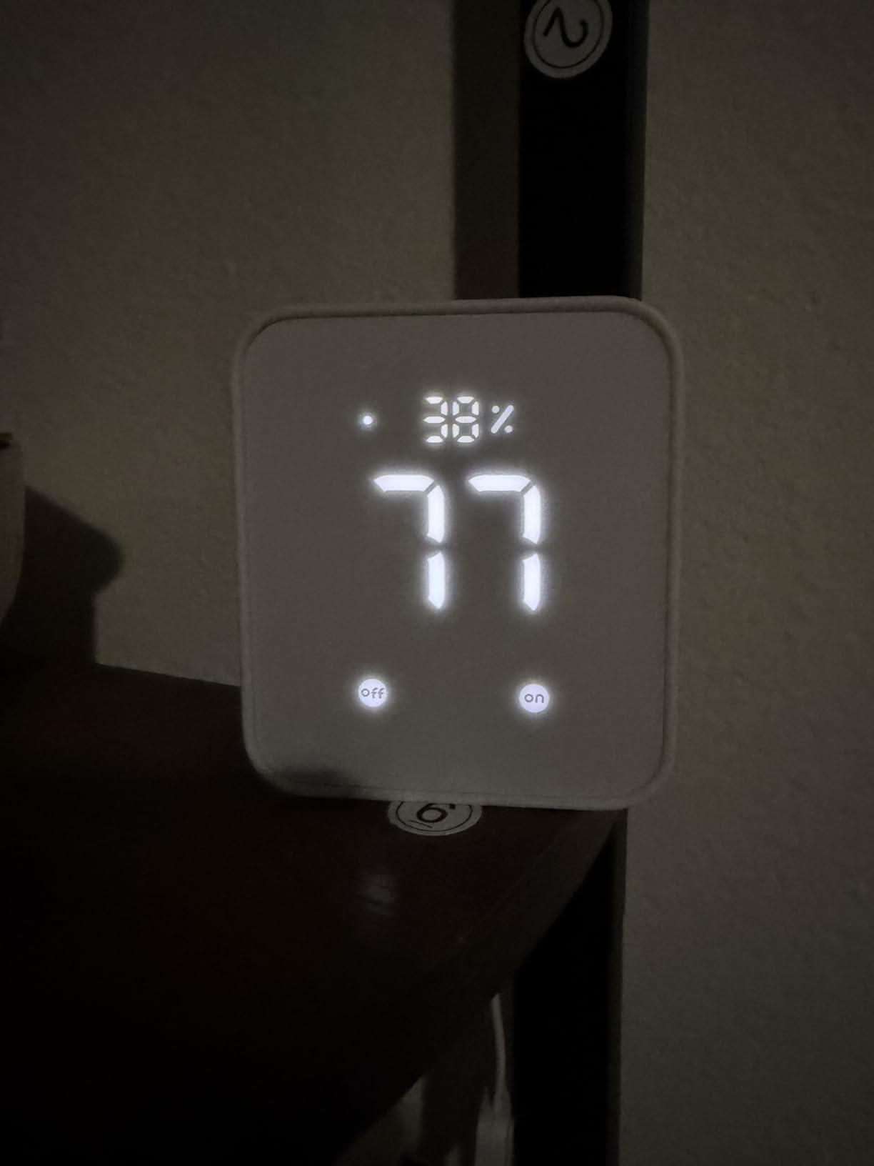 SwitchBot Hub 2 (2nd Gen), work as a WiFi Thermometer Hygrometer, IR Remote Control, Smart Remote and Light Sensor, Link SwitchBot to Wi-Fi (Support 2.4GHz), Compatible with Alexa & Google Assistant customer photo 1