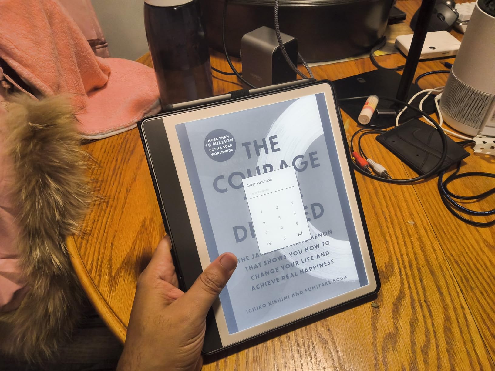 Fintie Slimshell Case for Kindle Scribe - Premium PU Leather Folio Cover with Pen Holder customer photo 1