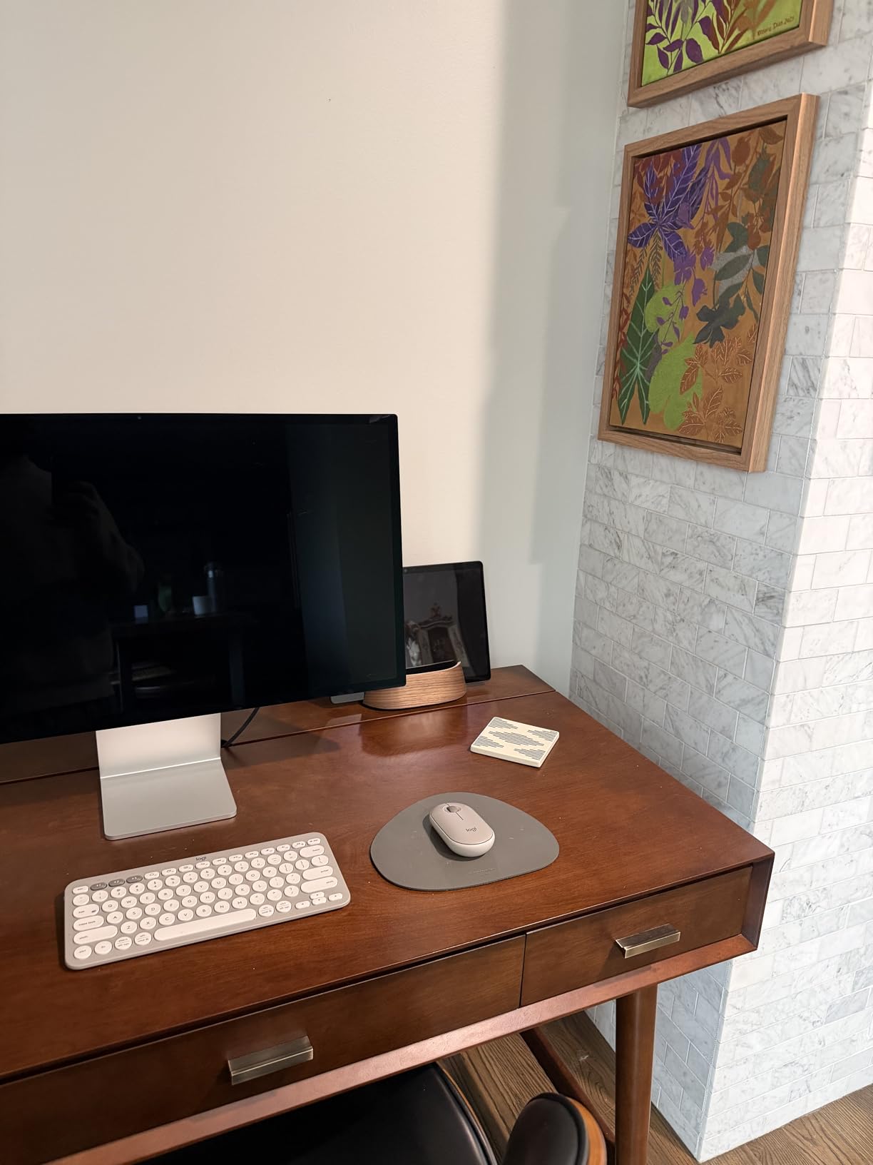 HumanCentric Vertical Laptop Stand in Maple Wood, Upright Adjustable Holder and Dock, Laptop Vertical Stand Fits MacBook Pro and Other Laptops .5