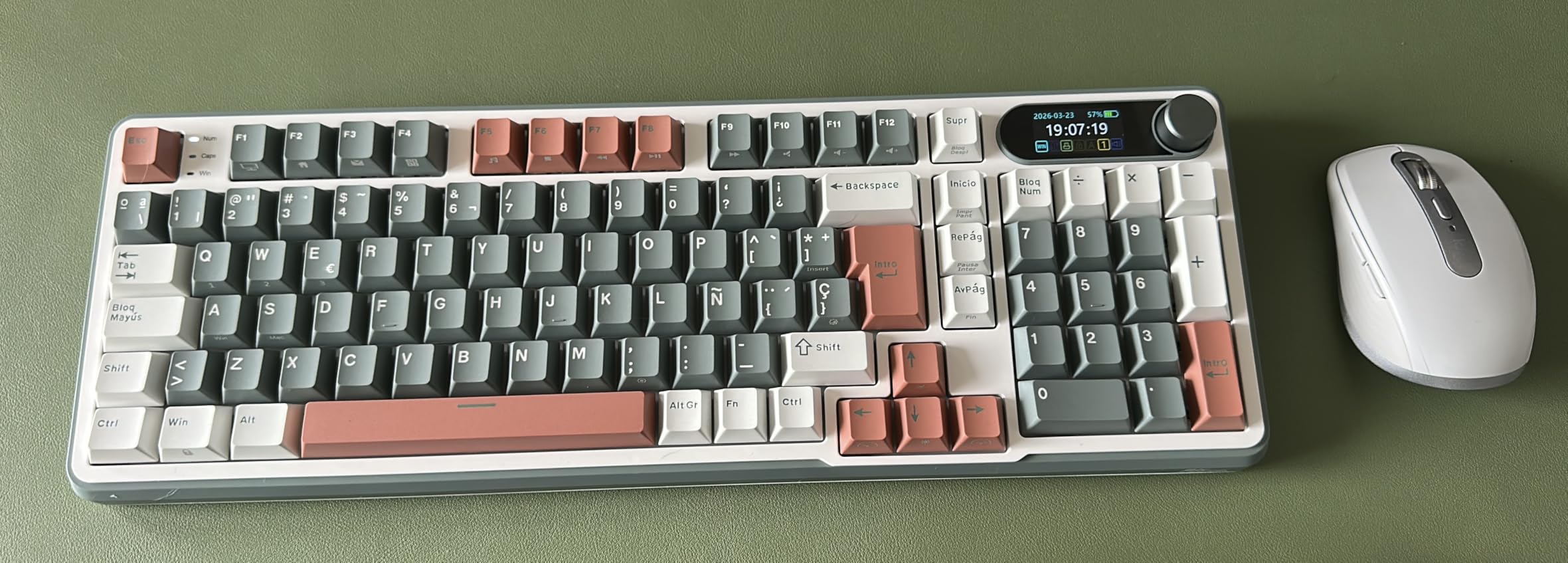 Logitech MX Anywhere 3S Compact Wireless Mouse, Fast Scrolling, 8K DPI Any-Surface Tracking, Quiet Clicks, Programmable Buttons, USB C, Bluetooth customer photo 1