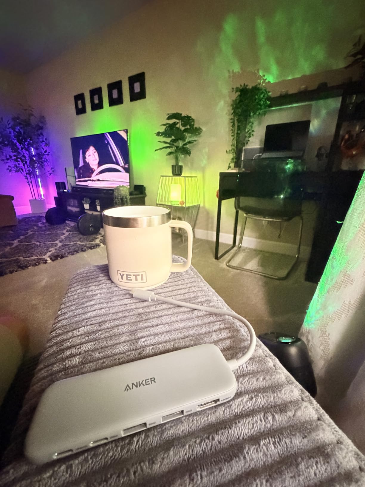 Anker USB C Hub, 5-in-1 USBC to HDMI Splitter with 4K Display, 1 x Powered USB-C 5Gbps & 2×Powered USB-A 3.0 5Gbps Data Ports for MacBook Pro, MacBook Air, Dell and More customer photo 1