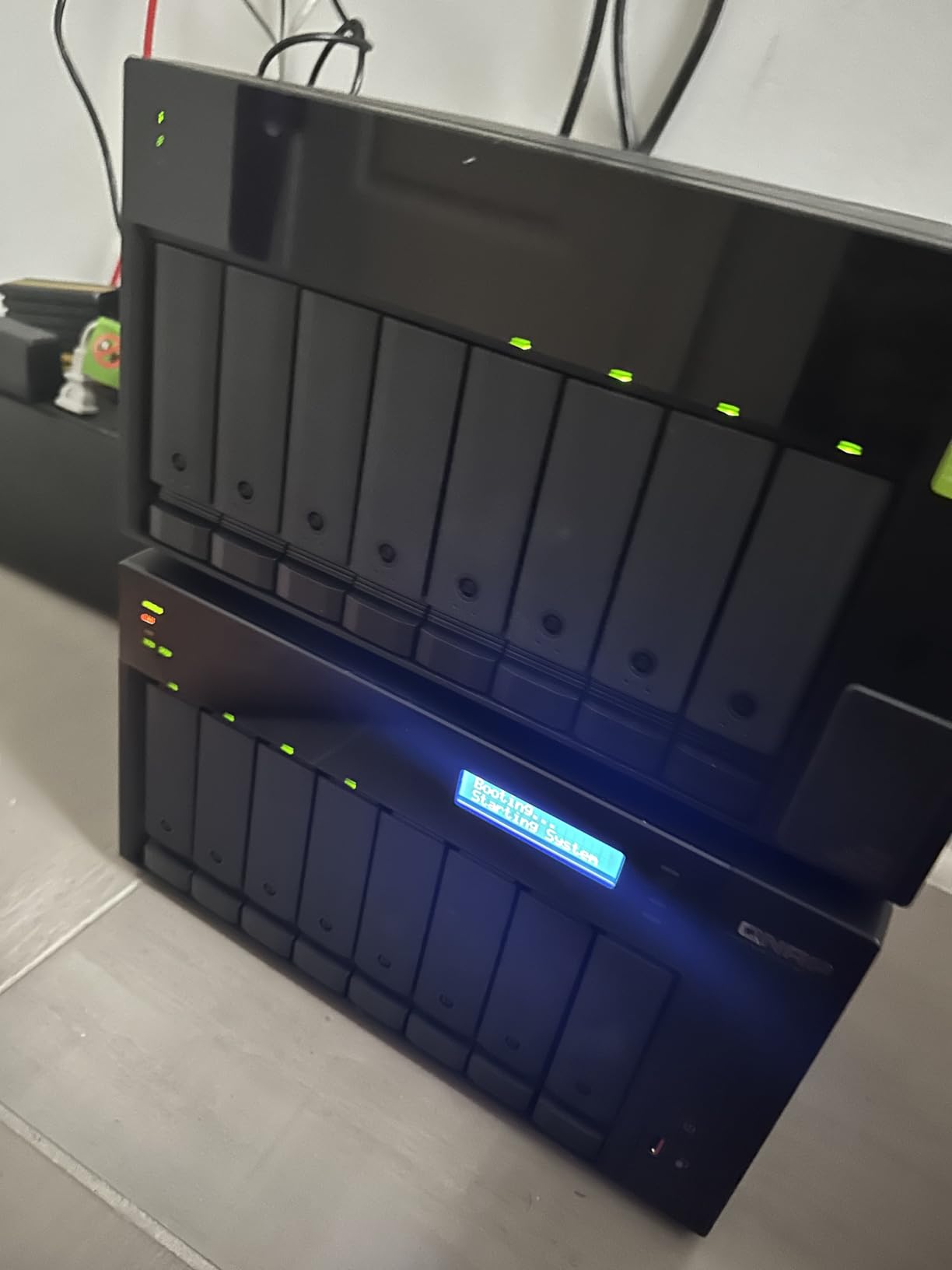 QNAP TVS-h874X-i9-64G-US 8 Bay High-Speed Desktop NAS with 12th Gen Intel Core CPU, 64GB DDR4 RAM, 10GbE & 2.5 GbE Networking and PCIe Gen 4 expandability (Diskless) customer photo 2