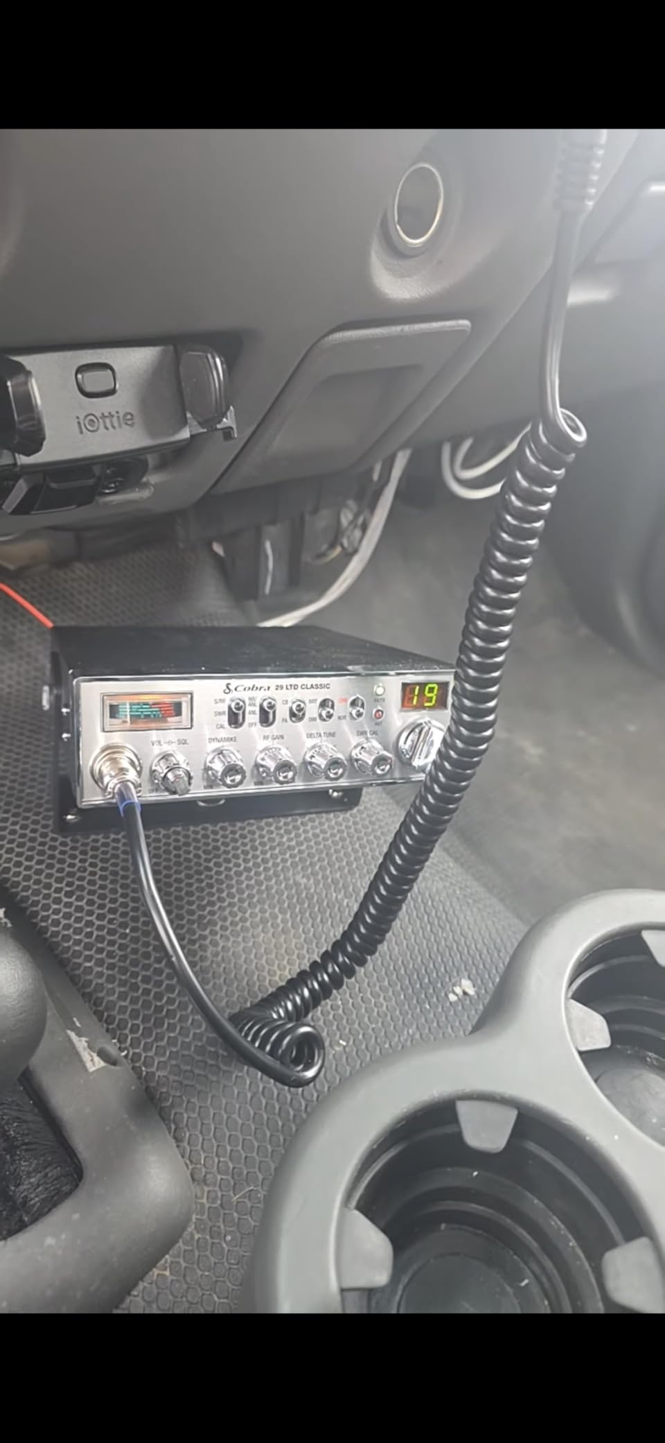 Cobra 29 LTD Classic AM/FM Professional CB Radio - Full 40 Channels, Instant Channel 9, 4-Watt Output, Adjustable Receiver and SWR Calibration customer photo 2