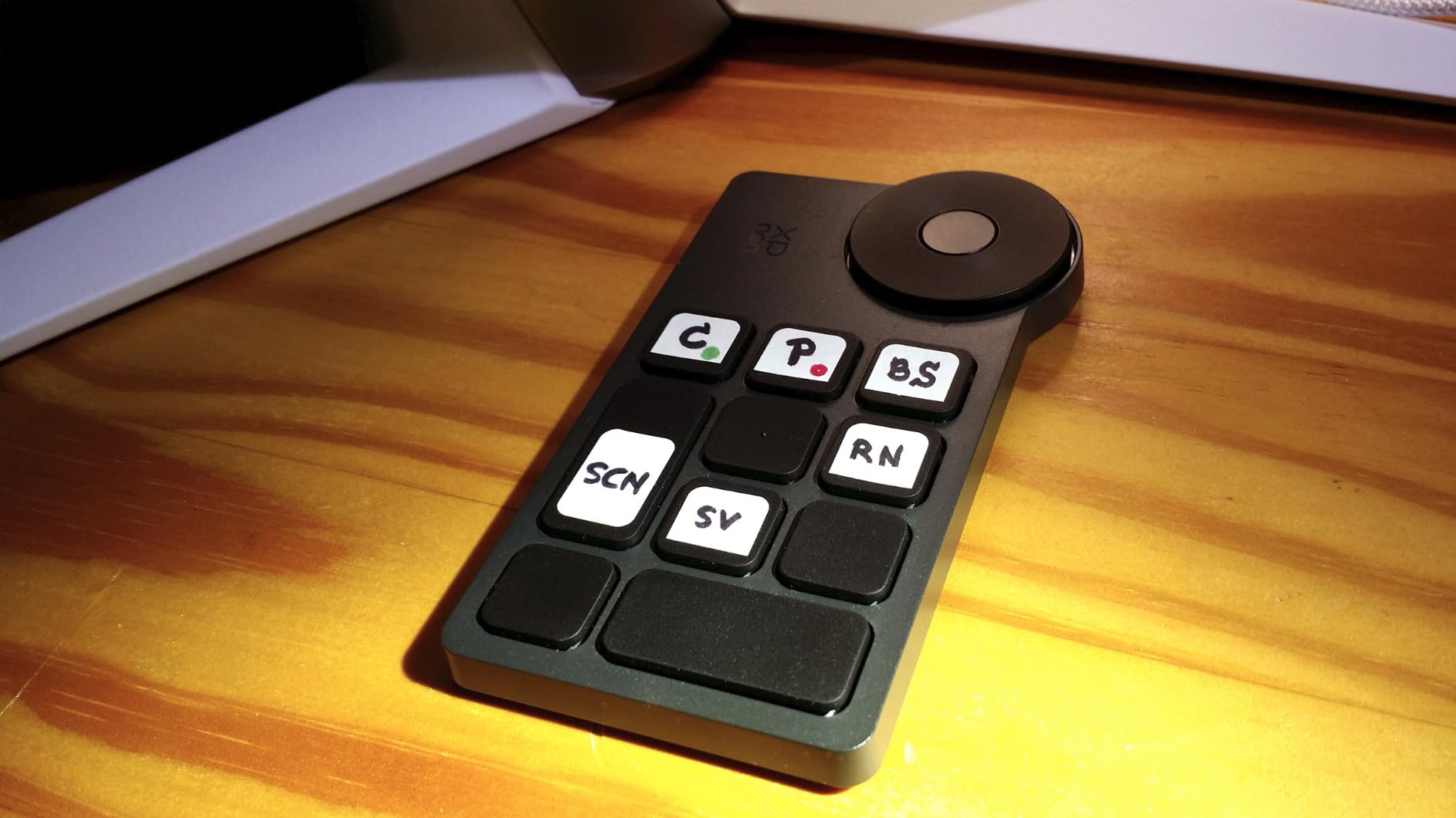 XPPen Mini Keydial ACK05 Wireless Shortcut Keyboard Bluetooth Programmable Express Remote Control with Dial & Customized Express Keys for Drawing Tablet PC MacBook Windows Images Video Editing customer photo 1