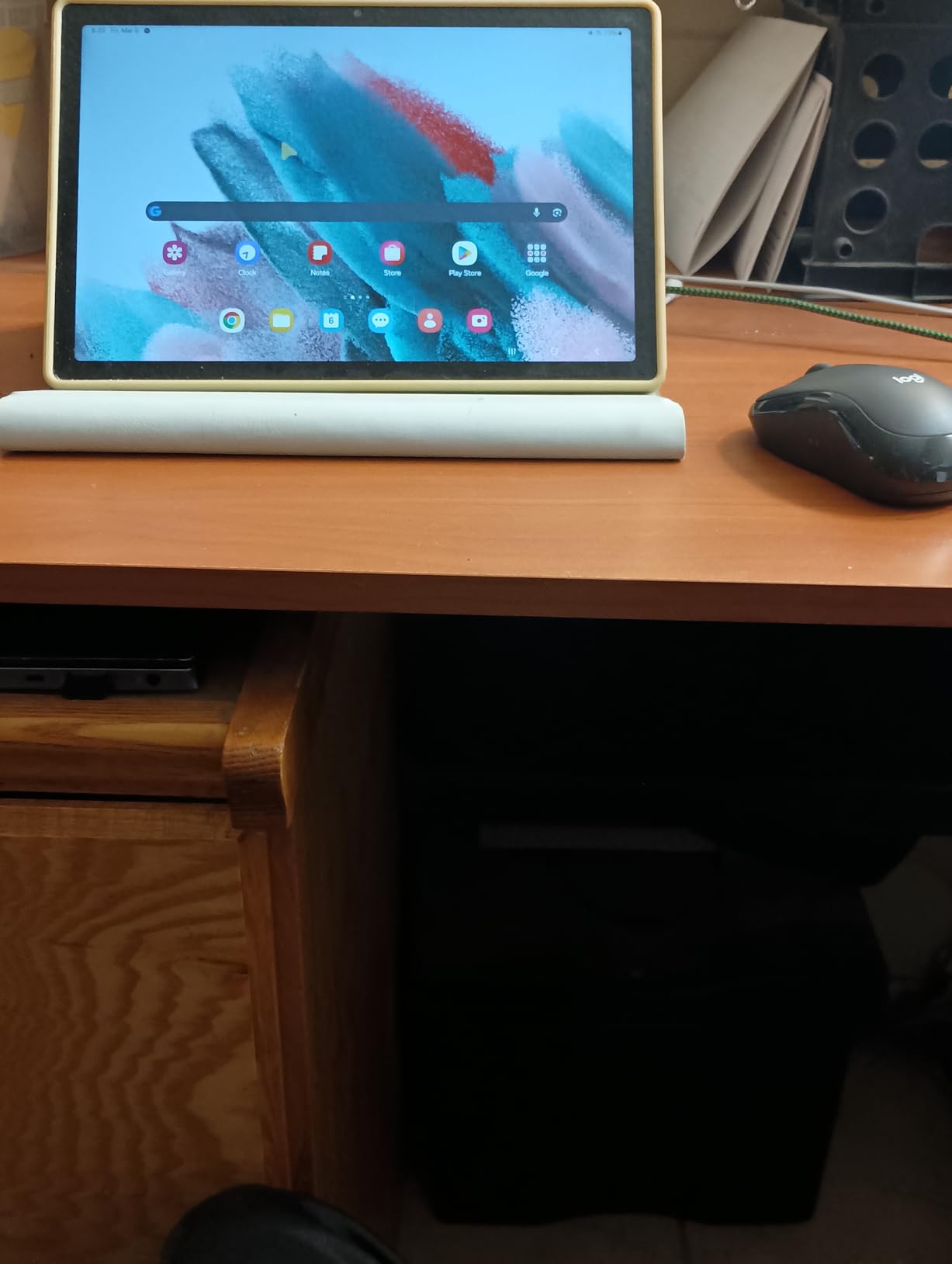 Logitech M240 Silent Bluetooth Mouse, Wireless, Compact, Portable customer photo 1