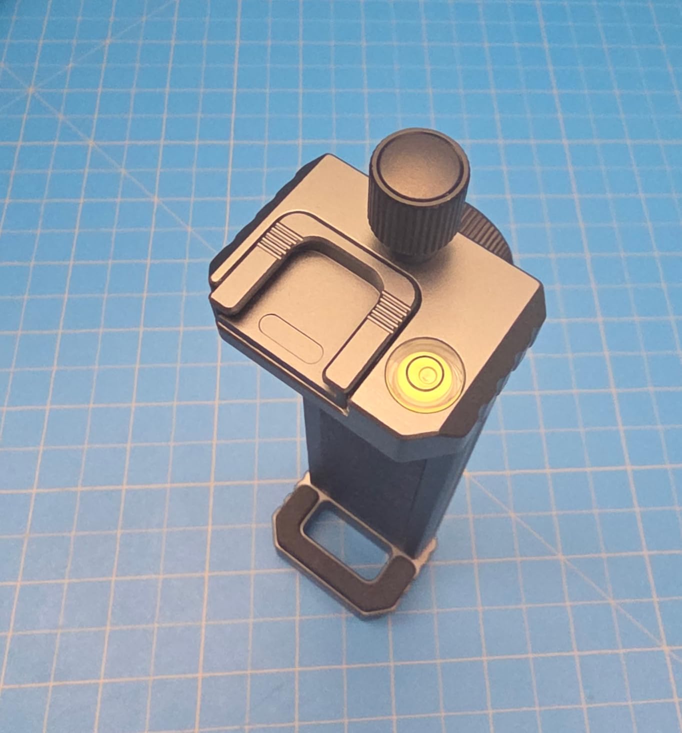 Tripod Mount Adapter for iPad, Aluminum Tripod Mount Holder for Tablet,Tablet Tripod Mount with 1/4