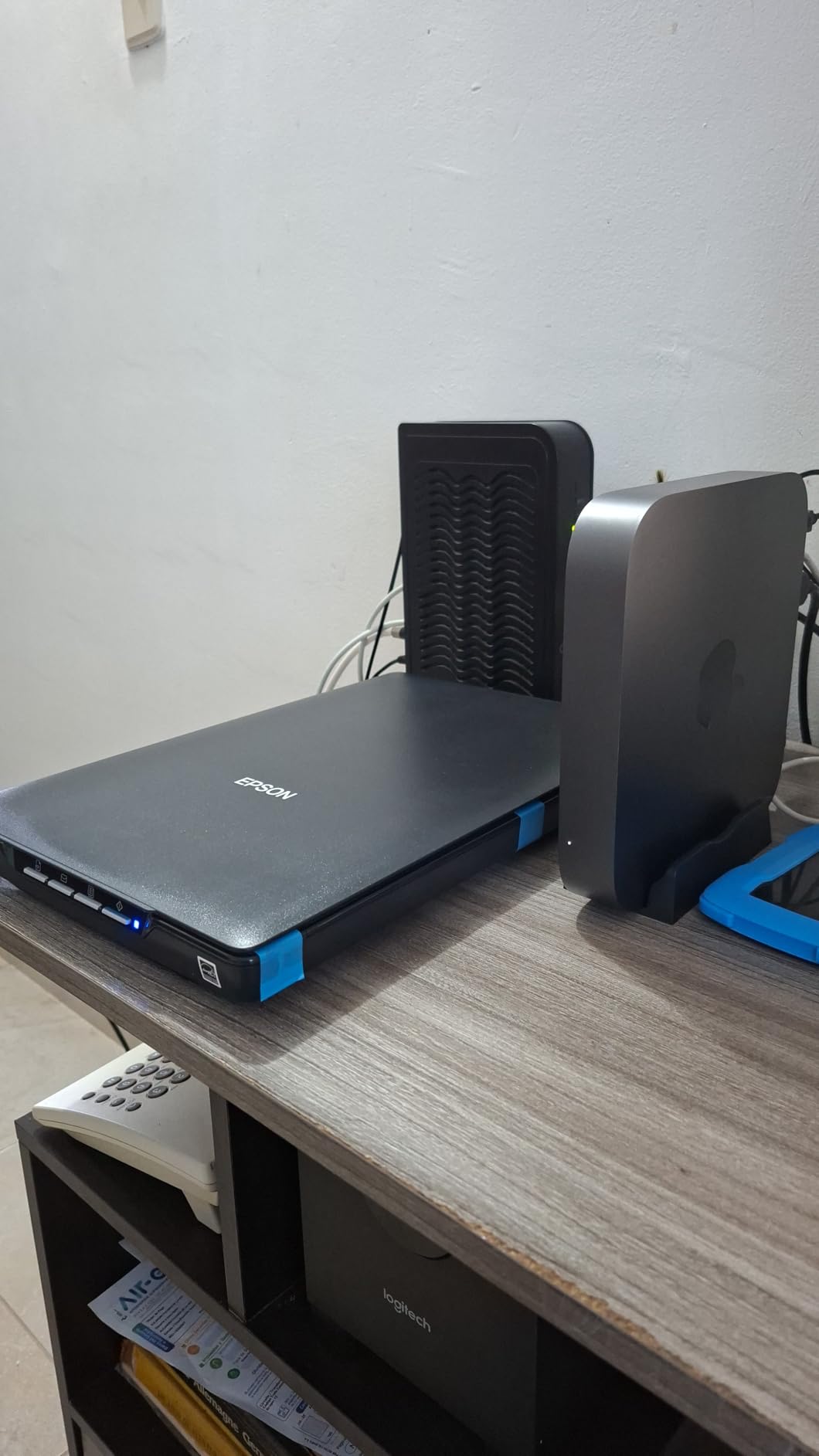 Epson Perfection V19 II Color Photo and Document Flatbed Scanner with 4800 dpi Optical Resolution USB Power, High-Rise, Removable Lid customer photo 1