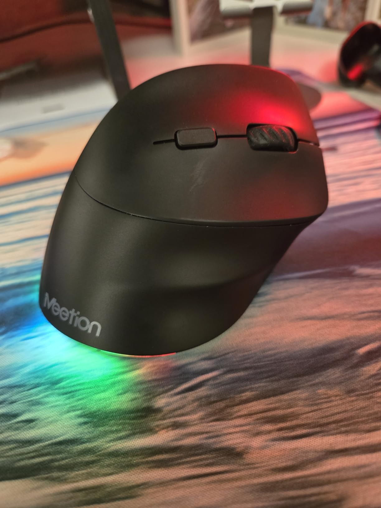 MEETION Left-Handed Ergonomic Mouse, Wireless Vertical RGB Rechargeable Mouse, Bluetooth(5.2 + 3.0) & USB-A with USB-C Adapter 4 Adjustable DPI Mice for Mac/Windows/PC/Tablet/iPad Black customer photo 2