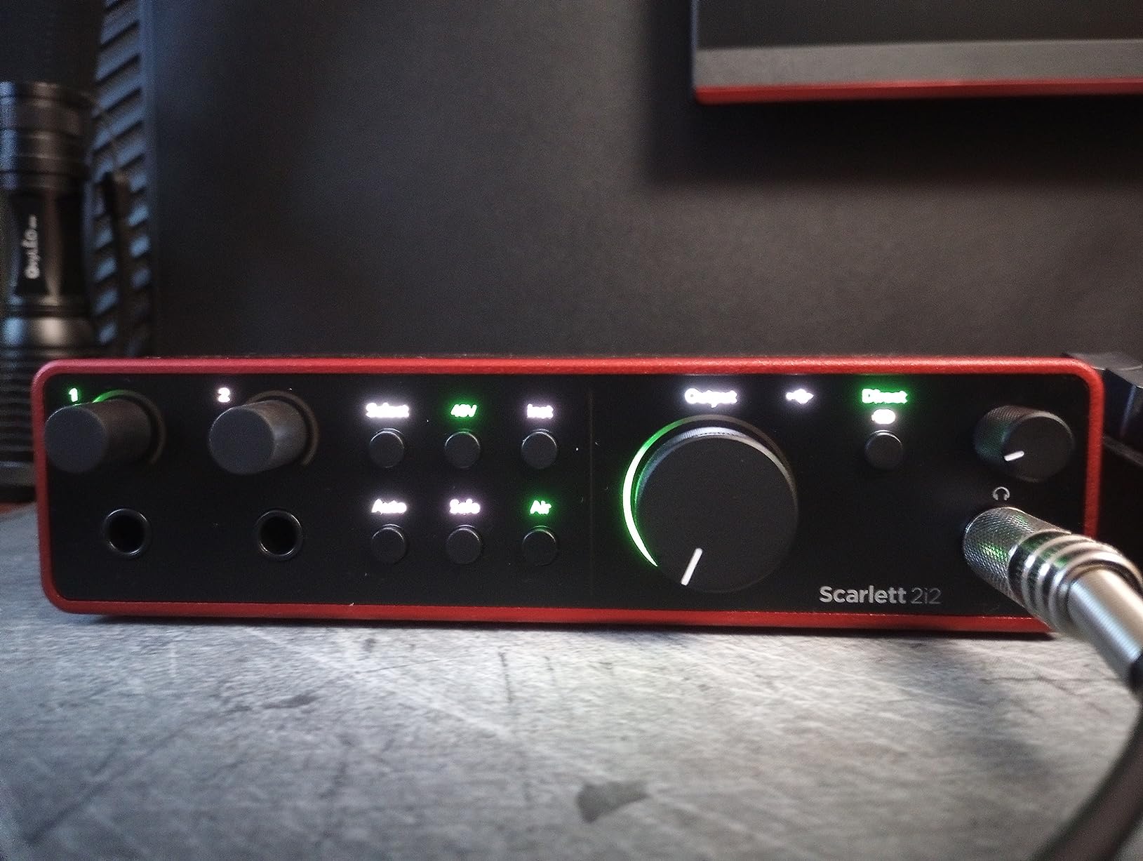 Scarlett 2i2 4th Gen USB Audio Interface for Recording, Songwriting, Streaming and Podcasting - High-Fidelity, Studio Quality Recording, and All the Software You Need to Record customer photo 2