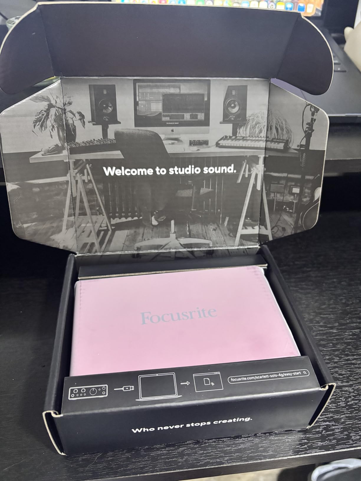 Scarlett Solo 4th Gen USB Audio Interface, for the Guitarist, Vocalist, or Producer - High-Fidelity, Studio Quality Recording, and All the Software You Need to Record customer photo 2