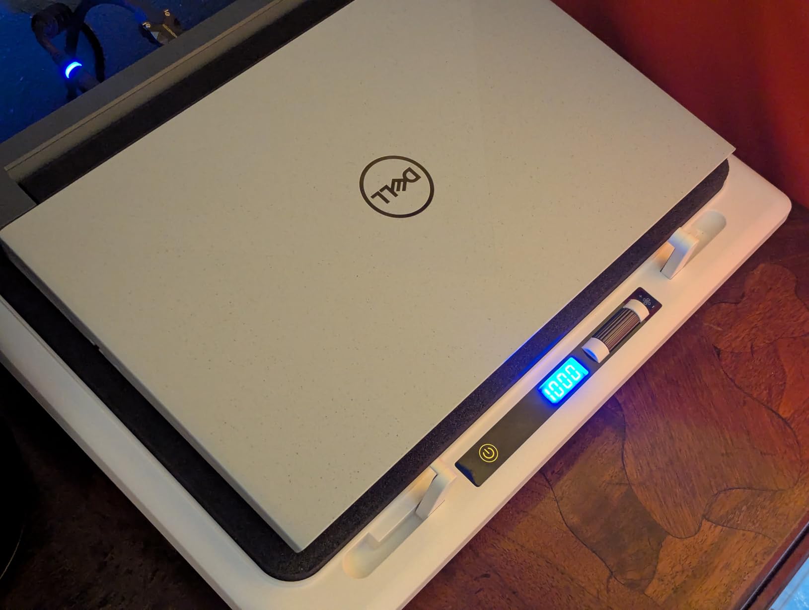 Llano V12 Gaming Laptop Cooling Pad with 5.5