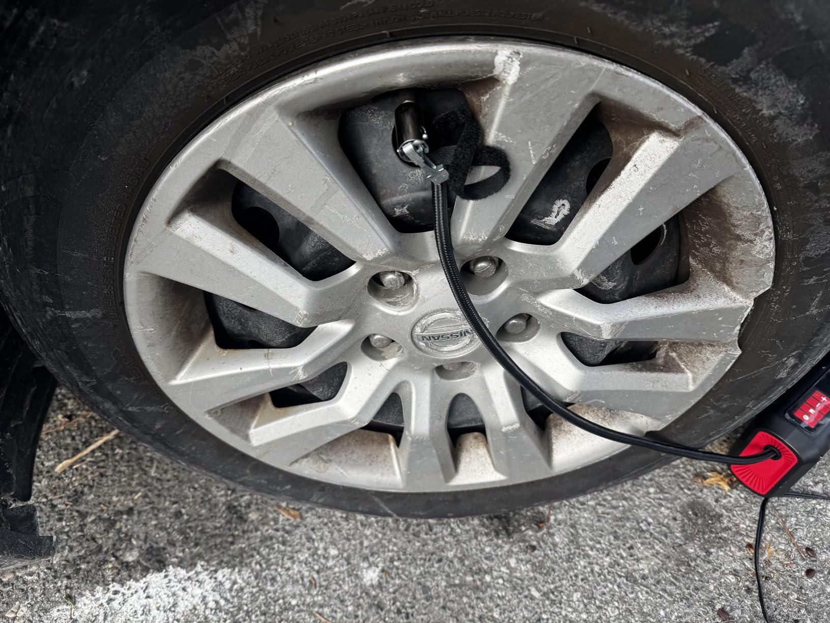 R8 Tire Inflator Portable Air Compressor, DC 12V Air Compressor Portable with Large Dual Digital Screen, 3X Faster Inflation Air Pump for Car, Bike, Ball, Motor customer photo 2