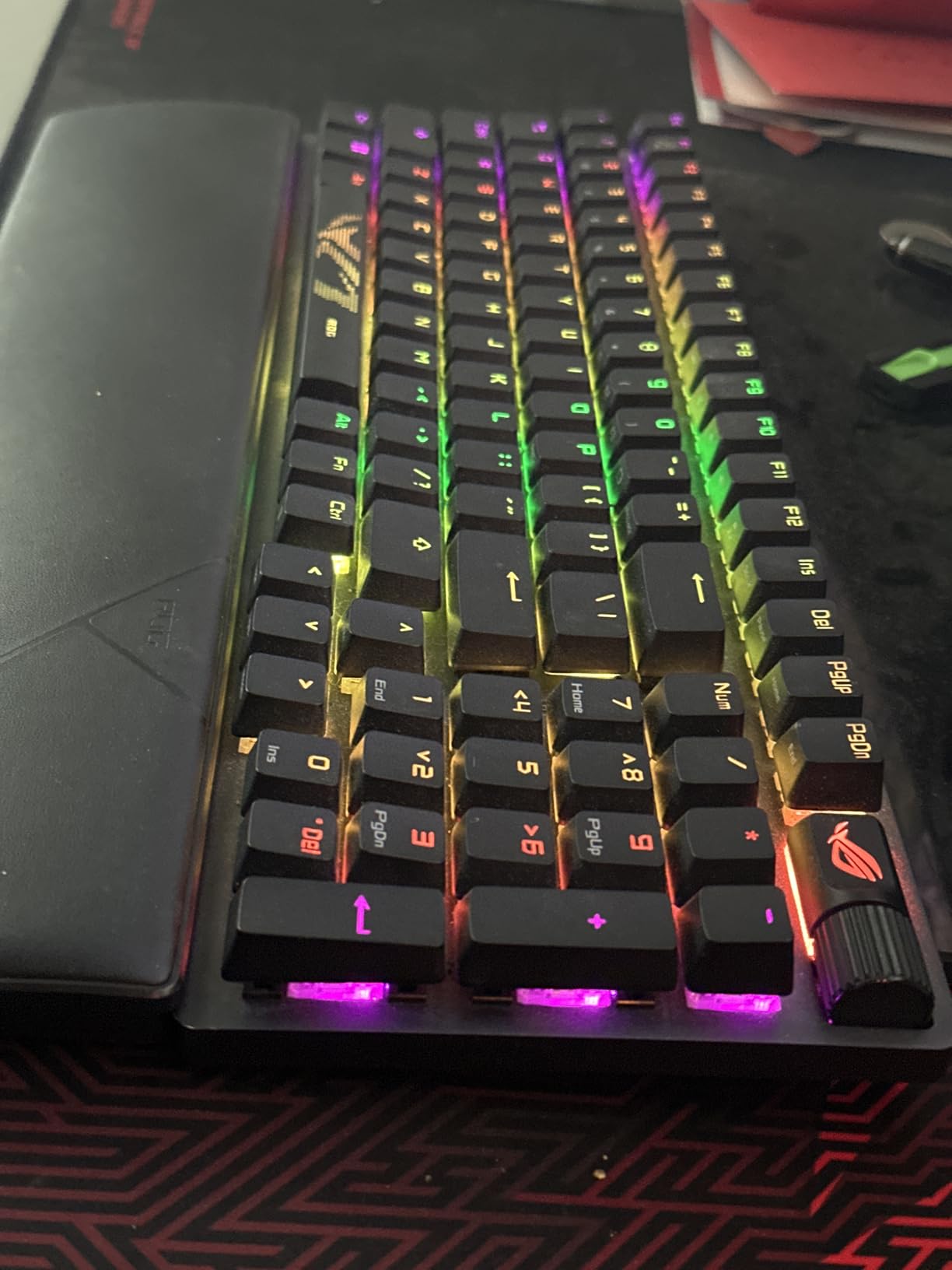 ASUS ROG Strix Scope II 96 Wireless Mechanical Gaming Keyboard - 96% Full-Size, Tri-Mode Connectivity, Hot Swappable Pre-lubed ROG NX Snow Linear Switches, PBT Keycaps, RGB, PC/Mac Support-Black customer photo 2