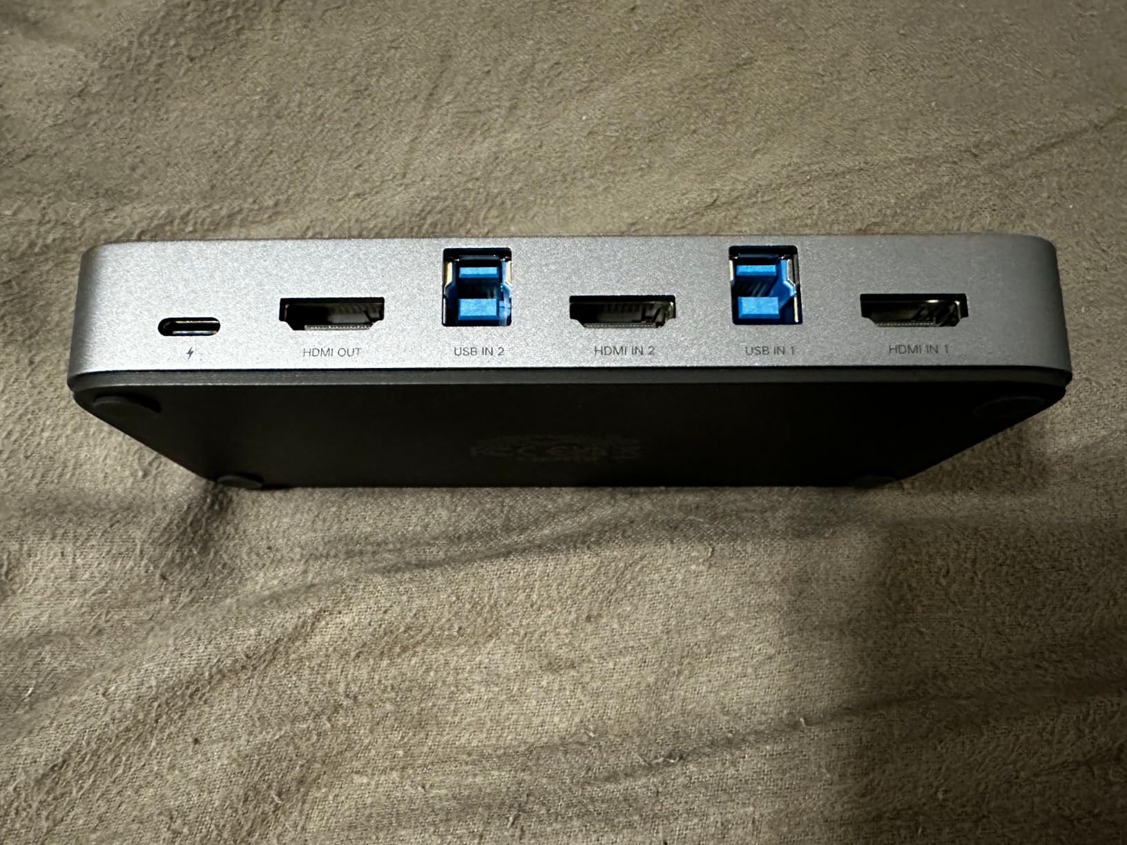 UGREEN HDMI KVM Switch 1 Monitor 2 Computers, Aluminum with 4 USB 3.0 Ports 4K@60Hz KVM Switches for 2 Computers Sharing One Monitor Keyboard Mouse Printer with 2 HDMI Cables, 2 USB Cables, Controller customer photo 1