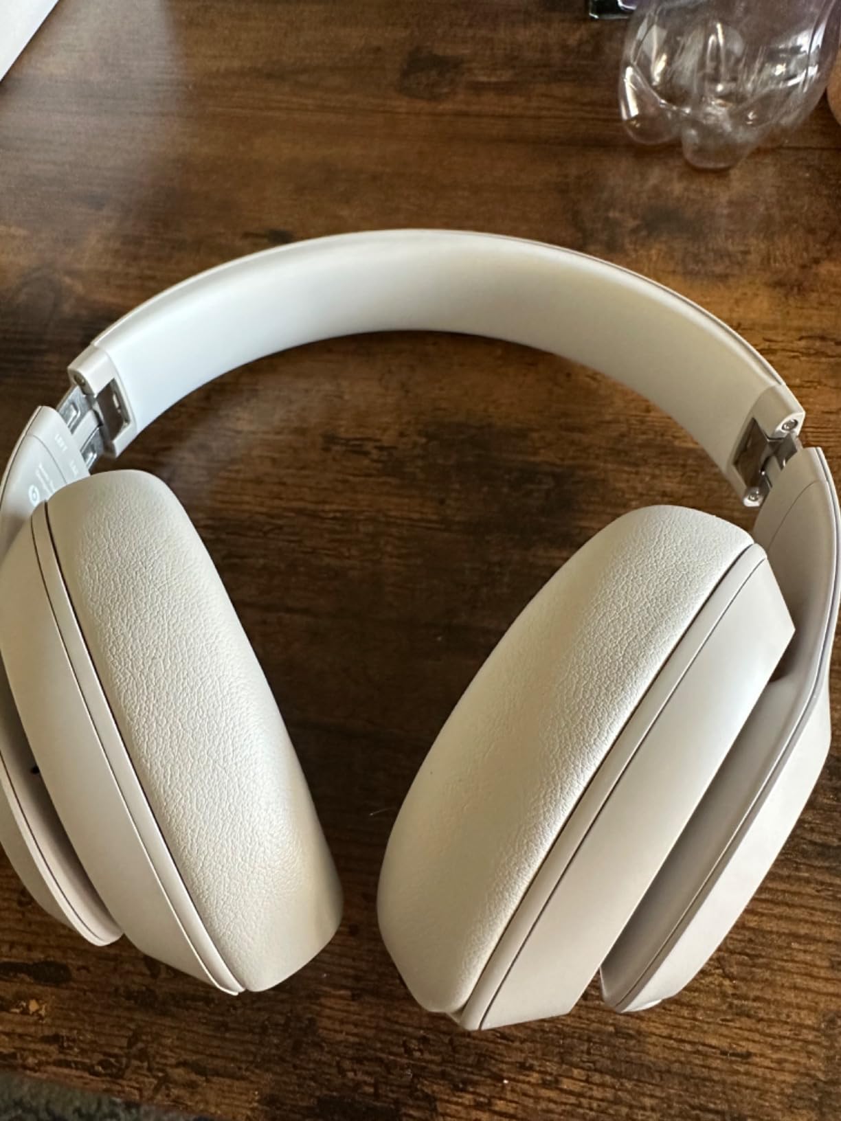 Beats Studio Pro - Premium Wireless Over-Ear Headphones- Up to 40-Hour Battery Life, Active Noise Cancelling, USB-C Lossless Audio, Apple & Android Compatible - Black customer photo 2