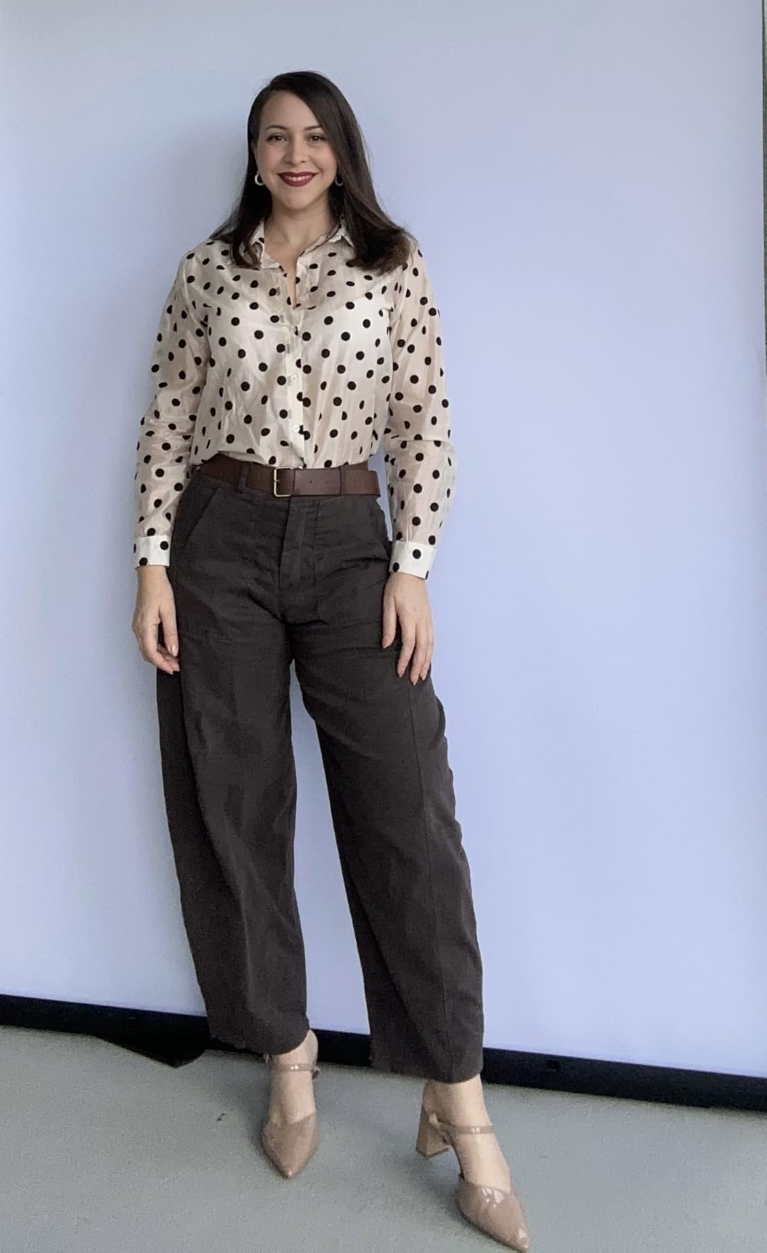 WASJOYE Green Screen Background with Stand, 62.2 x 79 in Portable Collapsible Chroma Key Backdrop, Auto-Locking Wrinkle-Resistant Photography Background for Video, Live Game, Photography Studio customer photo 1