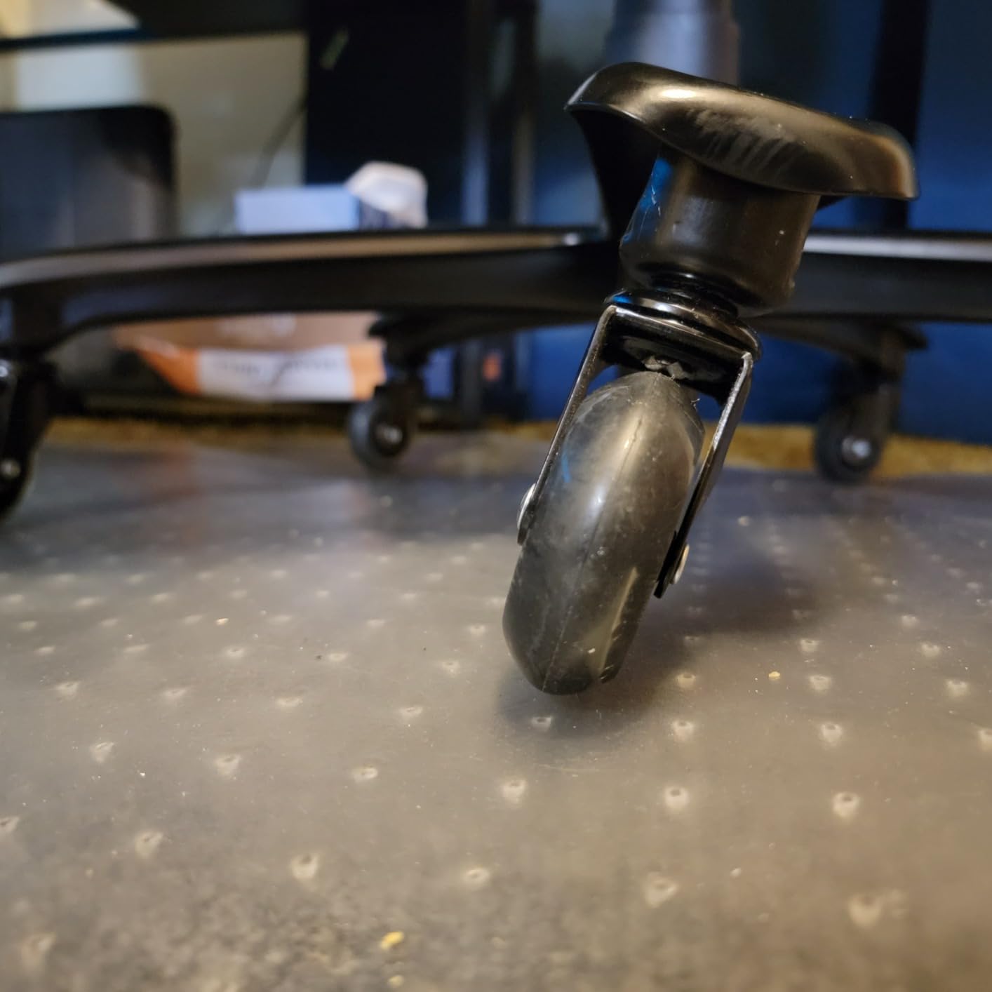 Indulgear 500lbs Big and Tall Office Chair, Heavy Duty Office Chair for Heavy People, High Back Executive Desk Chair with Adjustable Lumbar Support,Quiet Rubber Wheel,Pocket Spring Cushion customer photo 2