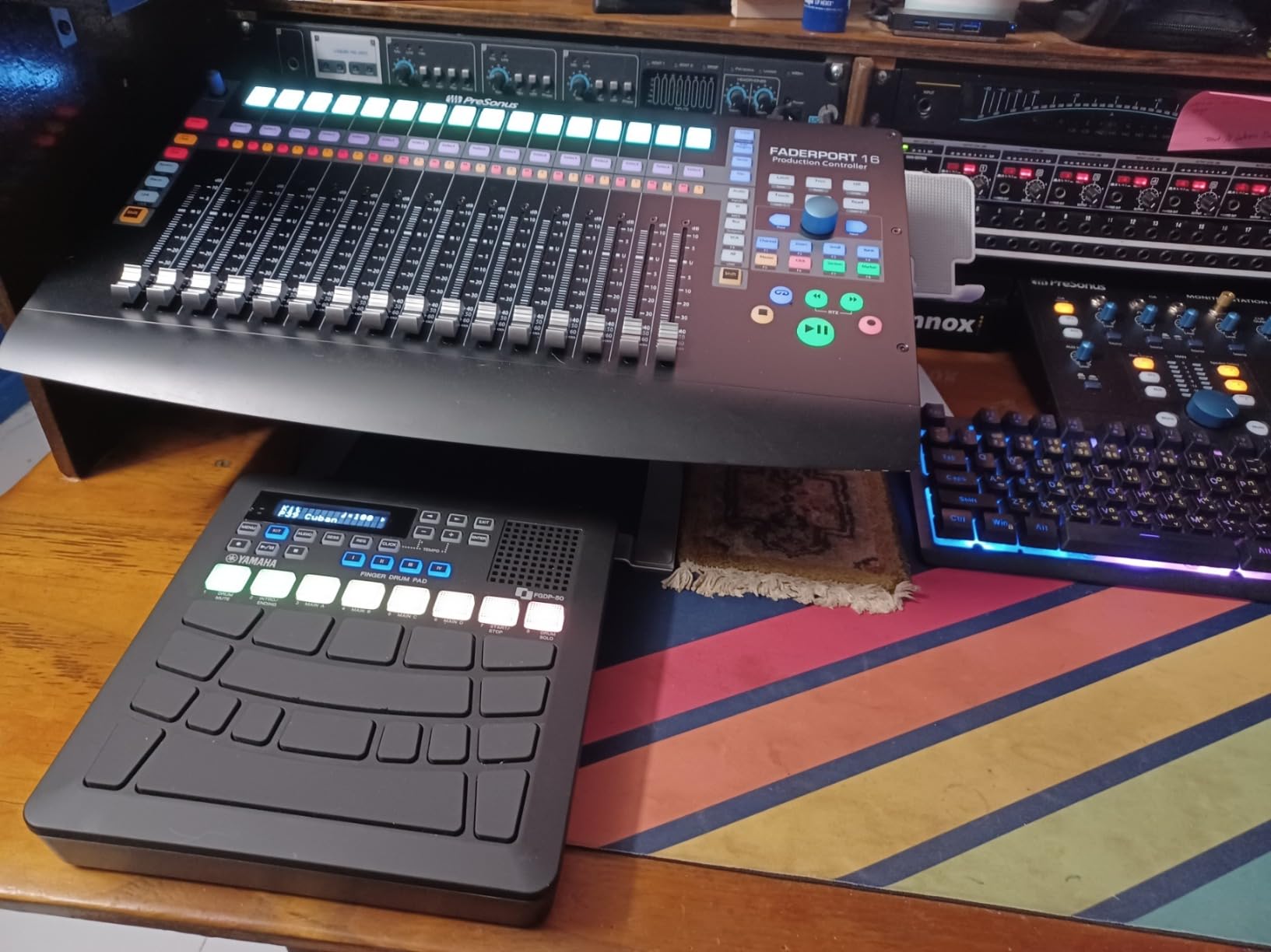 Yamaha Finger Drum Pad FGDP-30 - Compact Electronic Drum Pad with Built-In Sounds, USB customer photo 1