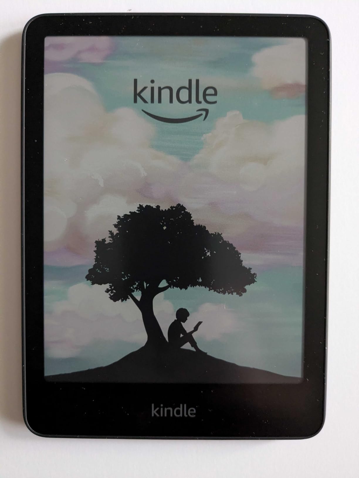 Amazon Kindle Colorsoft 16 GB (newest model) - With color display and adjustable warm light - No Ads - Black customer photo 1