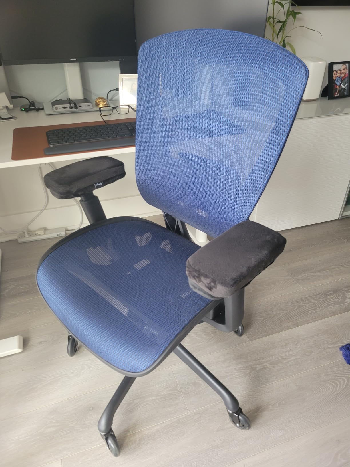 ELABEST Mesh Office Chair, Ergonomic Computer Desk Chair, Sturdy Task Chair with Adjustable Lumbar Support & Armrests, Tilt Function, Comfort Wide Seat customer photo 1