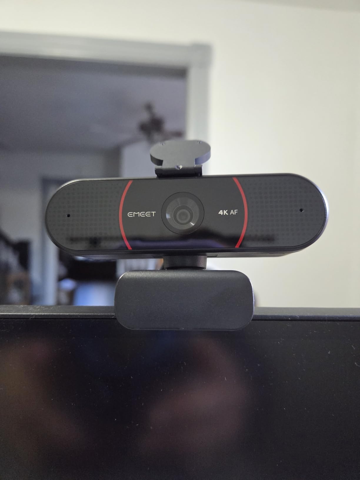 EMEET C960 4K Webcam for PC, 4K UHD CMOS Sensor, PDAF Auto Focus, Dual Omnidirectional Mics, Auto Light Correction, 73° FOV, Plug&Play Webcam w/Privacy Cover, Works w/Zoom/Teams/Skype/Google Meet customer photo 1