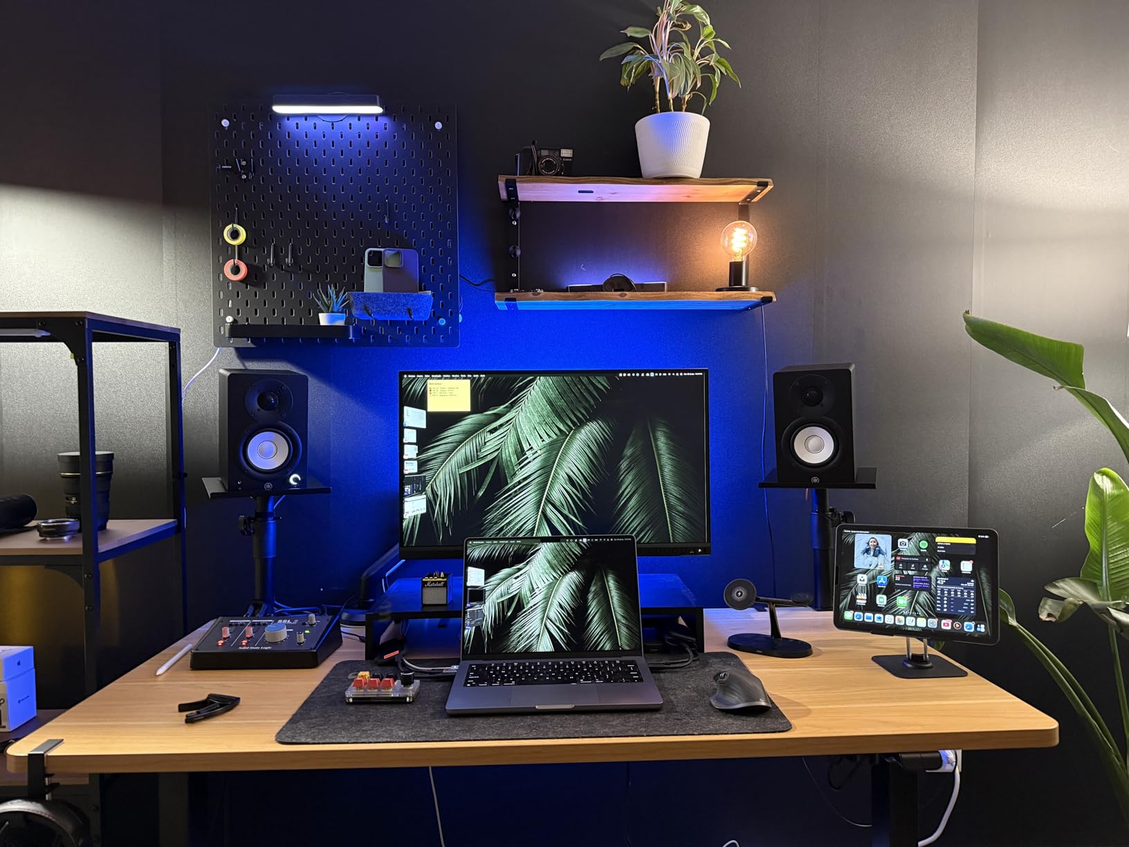 Yamaha HS4 Powered Studio Monitor in Black, Pair (HS4 B) customer photo 2