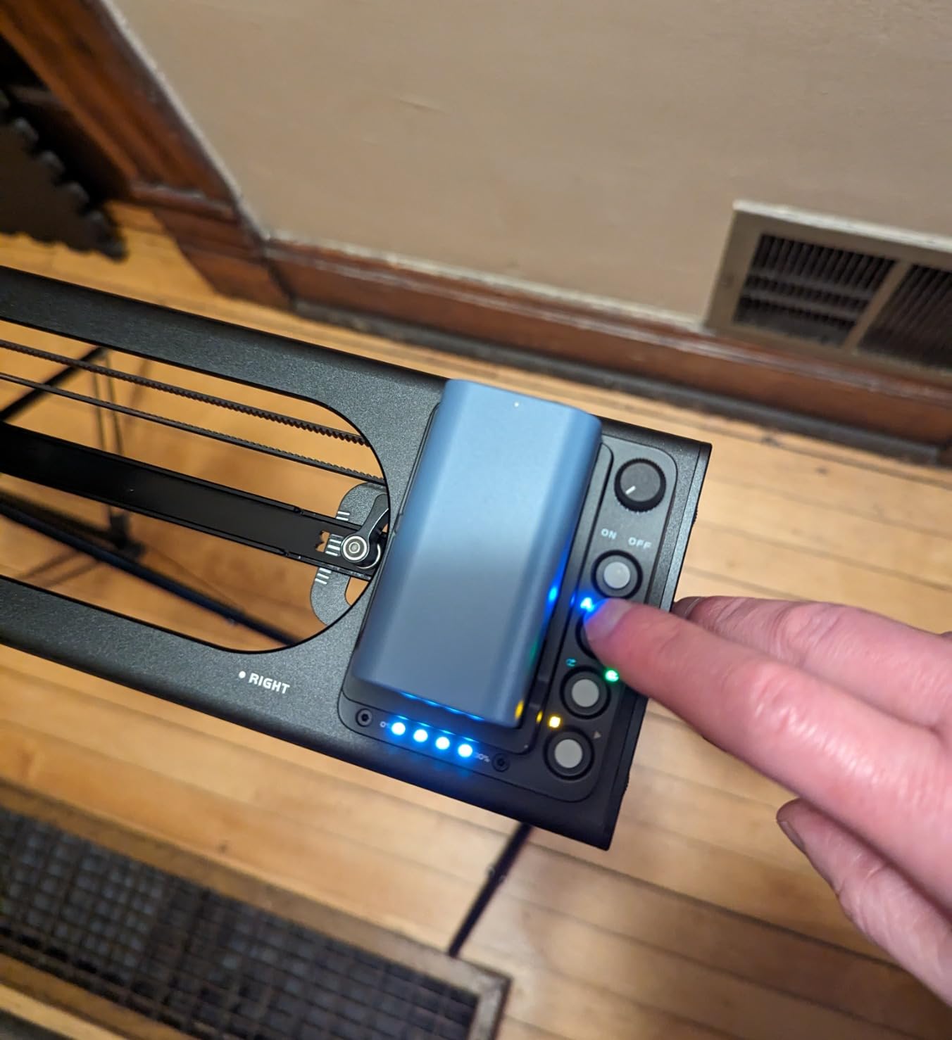 Accsoon Toprig S60 Motorized Camera Slider, 24''/60cm Electric Video Slider with App/Button Control, 120° Panoramic Shooting, Time-Lapse/Loop Mode/Speed Konb, Compatible with DSLR,GoPro,Insta360,Phone customer photo 1