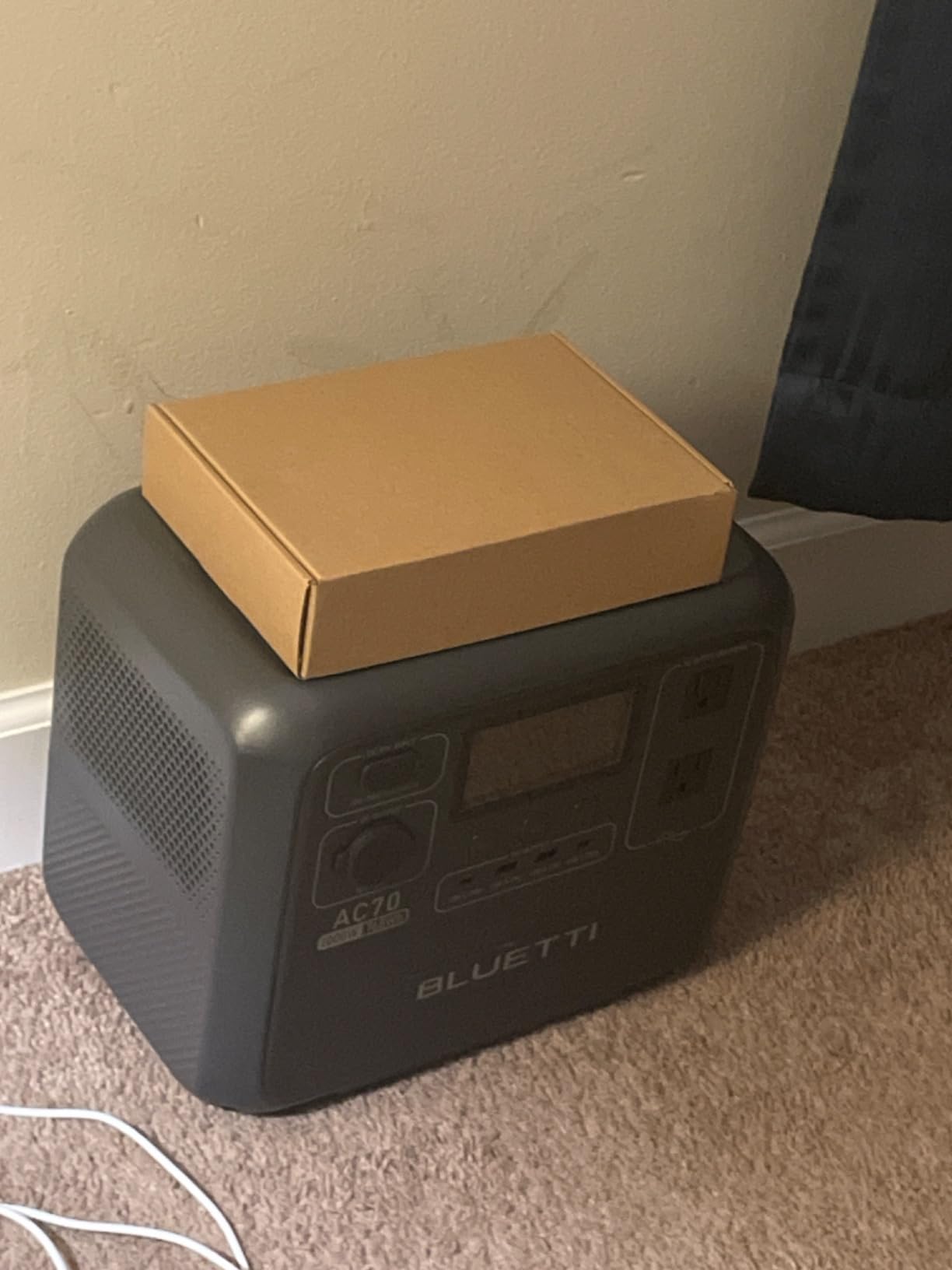 BLUETTI AC70 Portable Power Station, 768Wh Solar Generator w/ 2 1000W AC Outlets (Power Lifting 2000W), 100W Type-C, LiFePO4 Battery Backup for Road Trip, Off-Grid, Power Outage (Solar Panel Optional) customer photo 1