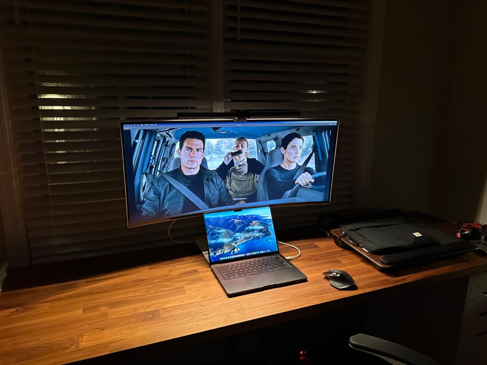 LG 38WR85QC-W 38 inch Curved UltraWide WQHD Nano IPS VESADisplayHDR 600 144Hz 1ms USB Type-C 90W Computer Monitor NVIDIA G-SYNC AMD FreeSync Premium Pro HDMI DisplayPort Tilt/Height/Swivel Stand White customer photo 1