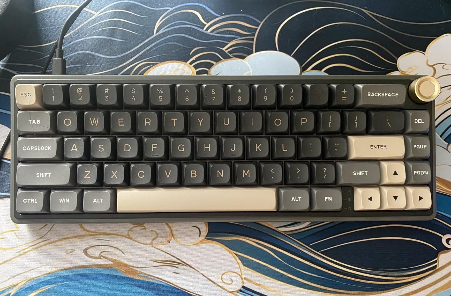 RK ROYAL KLUDGE R65 Wired Gaming Keyboard with Volume Knob, 60% Percent RGB Backlit Mechanical Keyboard Gasket Mount with PBT Keycaps, MDA Profile, QMK/VIA, 66 Keys Hot Swappable Cream Switch customer photo 1