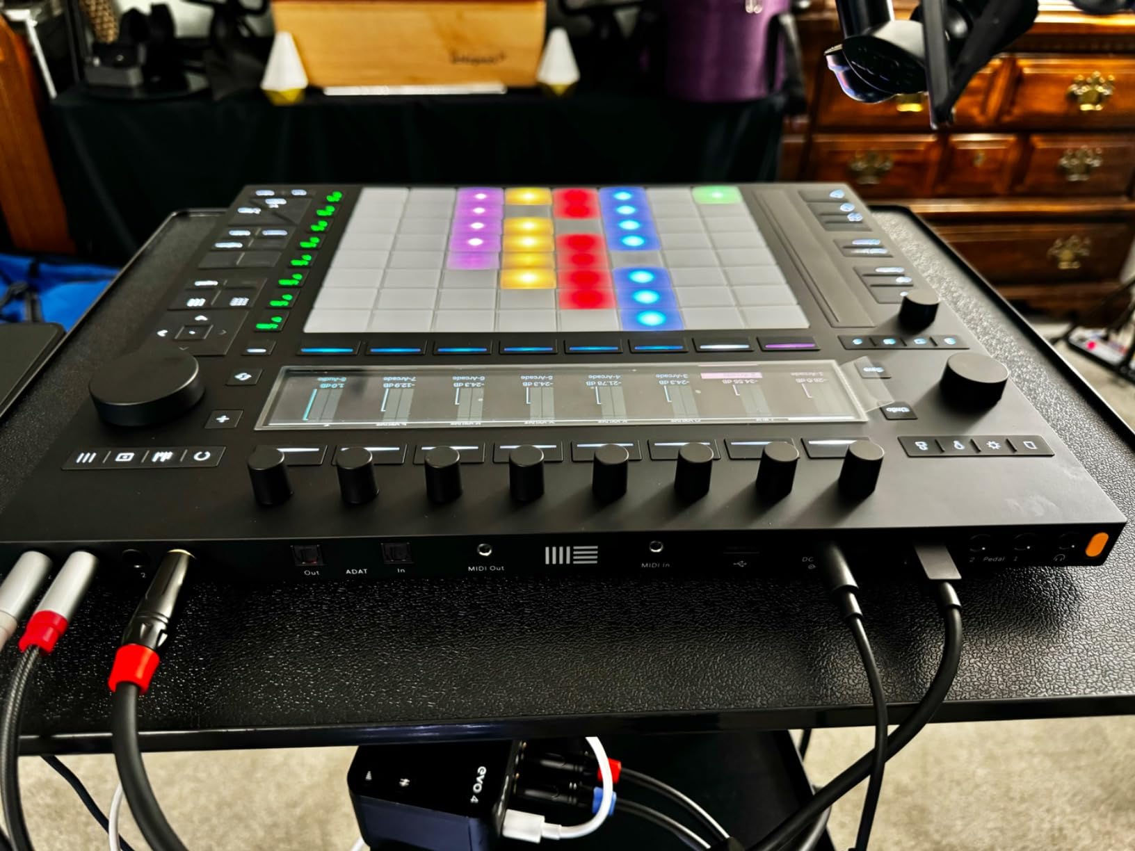 Ableton Push 3 Desktop Controller Workstation with 64 MPE Pads and Audio Interface customer photo 2