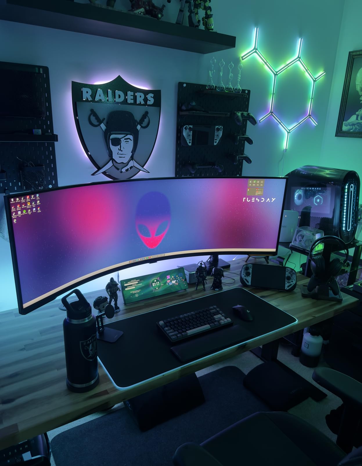 ULTRARM Heavy Duty Monitor Arm for Ultrawide Monitors up to 57 inch and 44 lbs, Single Desk Stand, Pneumatic Height Adjustable, Modular Extension Arms - Max VESA 100x100, Black, MA20P-S customer photo 2