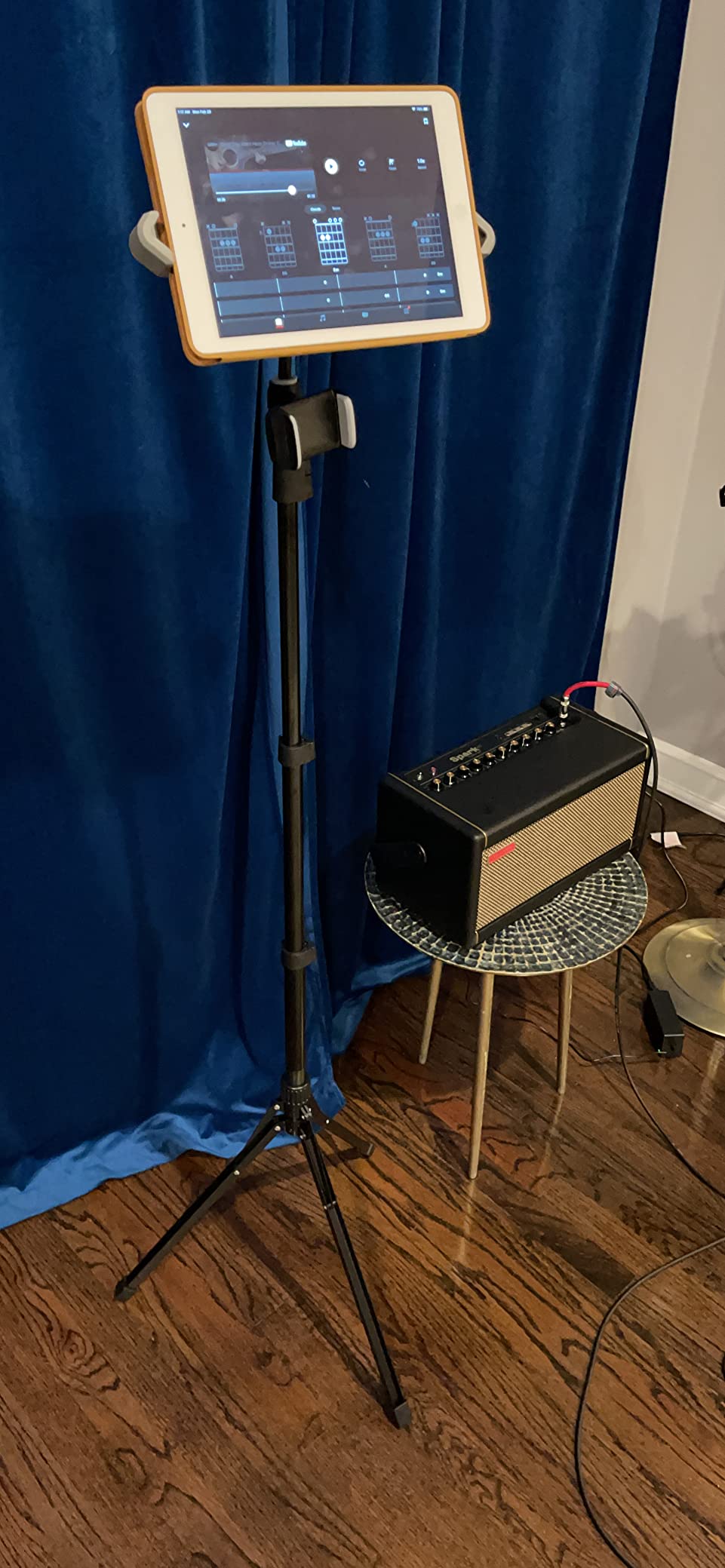 UBeesize 67-in iPad Tripod Stand, 360 Rotating Tablet Mount & Phone Holder, Compatible with 9.9-15.7 Inches Tablets customer photo 2